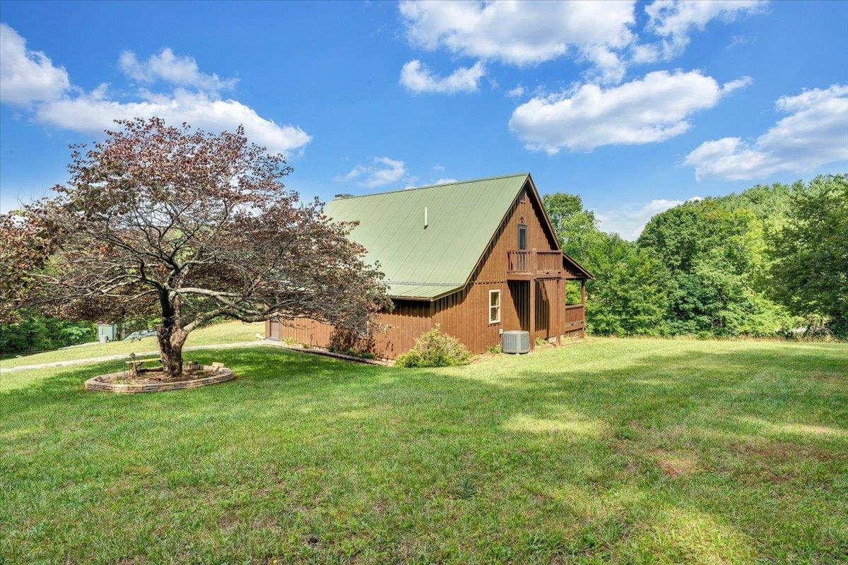 2275 Union School Road SW Floyd VA 24091