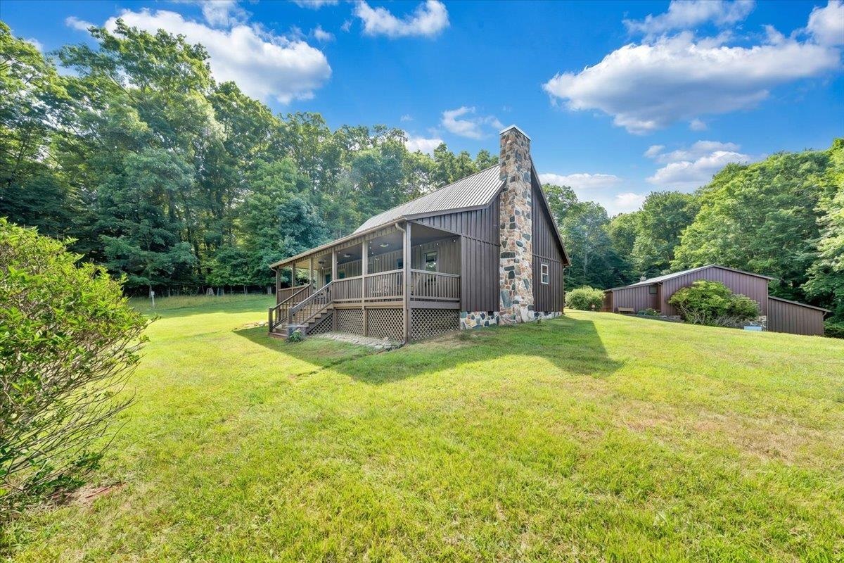 2275 Union School Road SW Floyd VA 24091