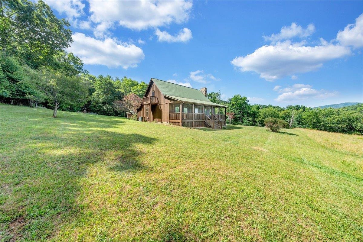 2275 Union School Road SW Floyd VA 24091