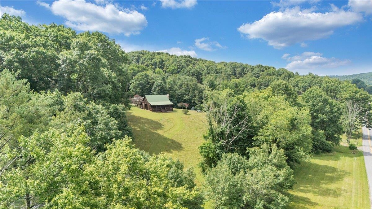 2275 Union School Road SW Floyd VA 24091