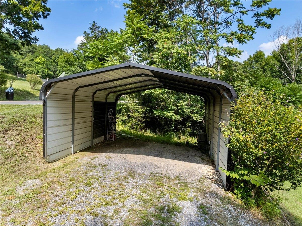 6586 Parrott Mountain Drive Parrott VA 24132