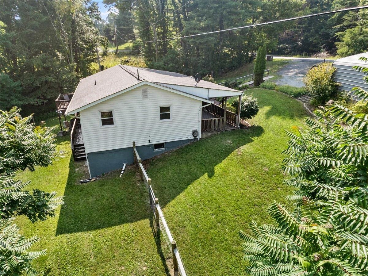 6586 Parrott Mountain Drive Parrott VA 24132