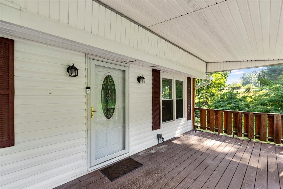 6586 Parrott Mountain Drive Parrott VA 24132