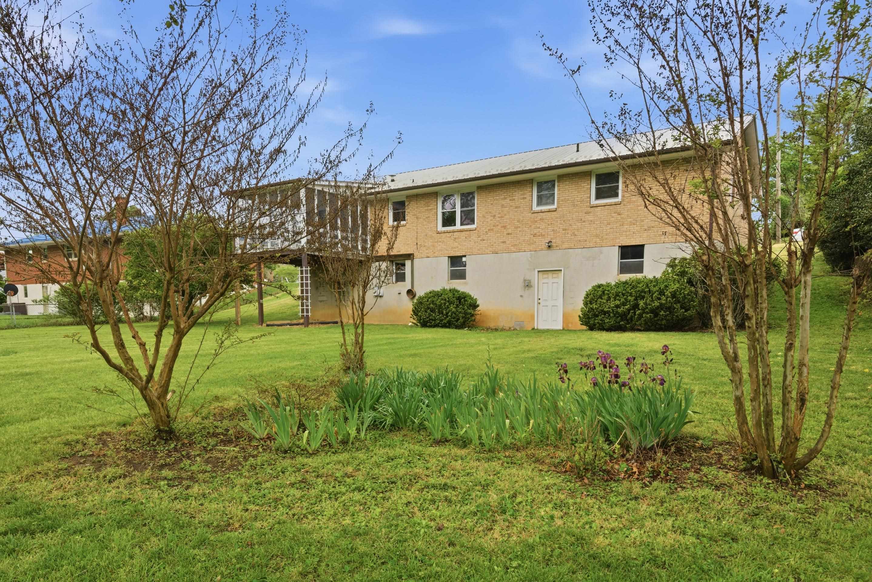 820 Seventh Street Radford VA 24141