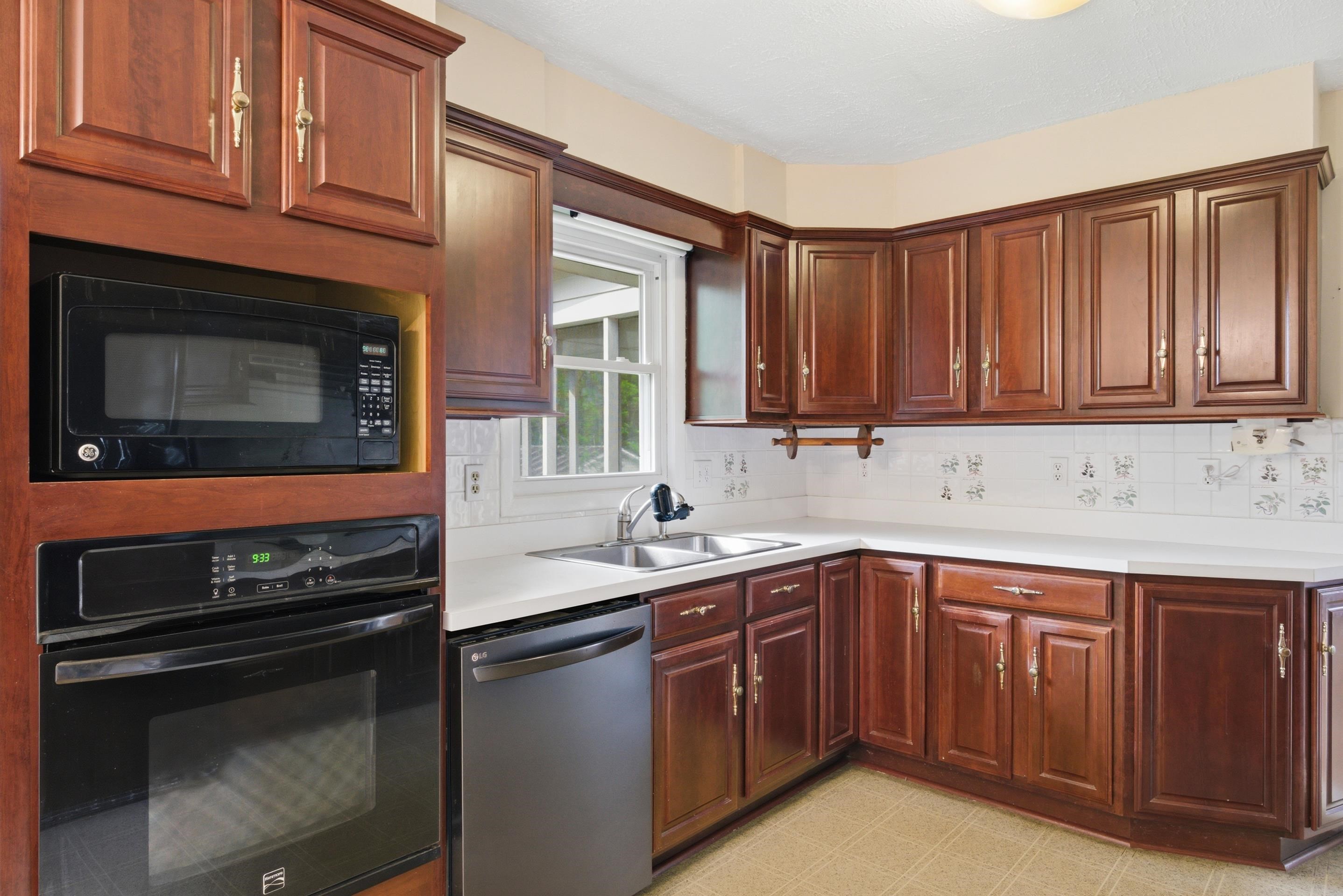 820 Seventh Street Radford VA 24141