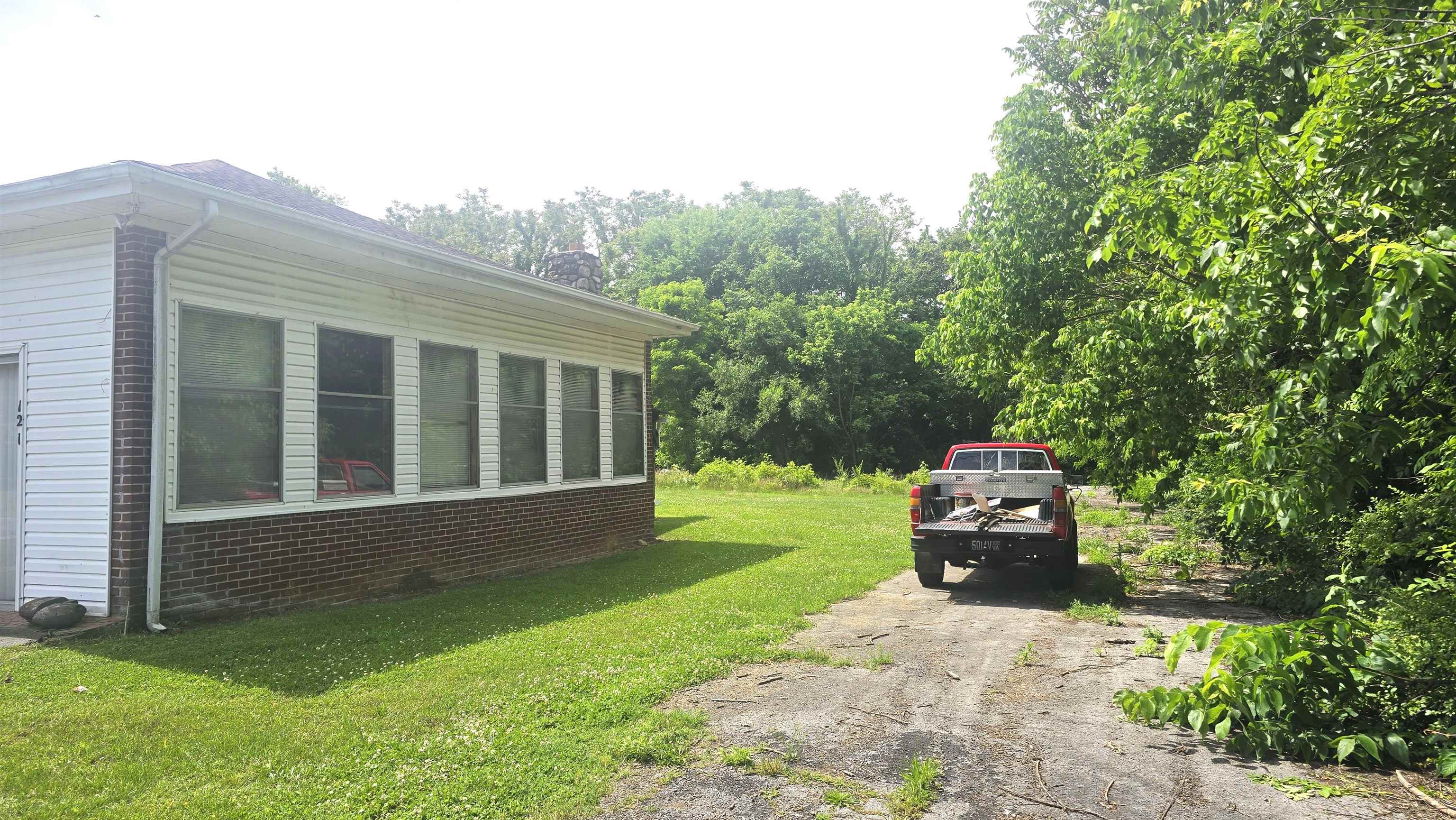121 Brake Road Elliston VA 24087