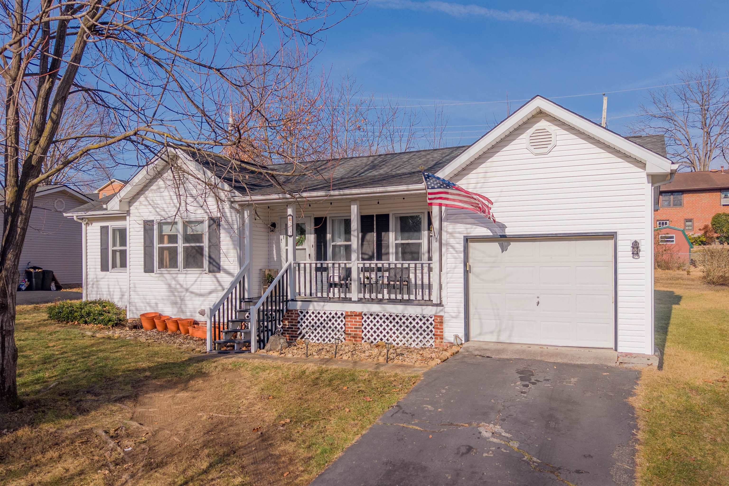 203 Sheppard Avenue Radford VA 24141