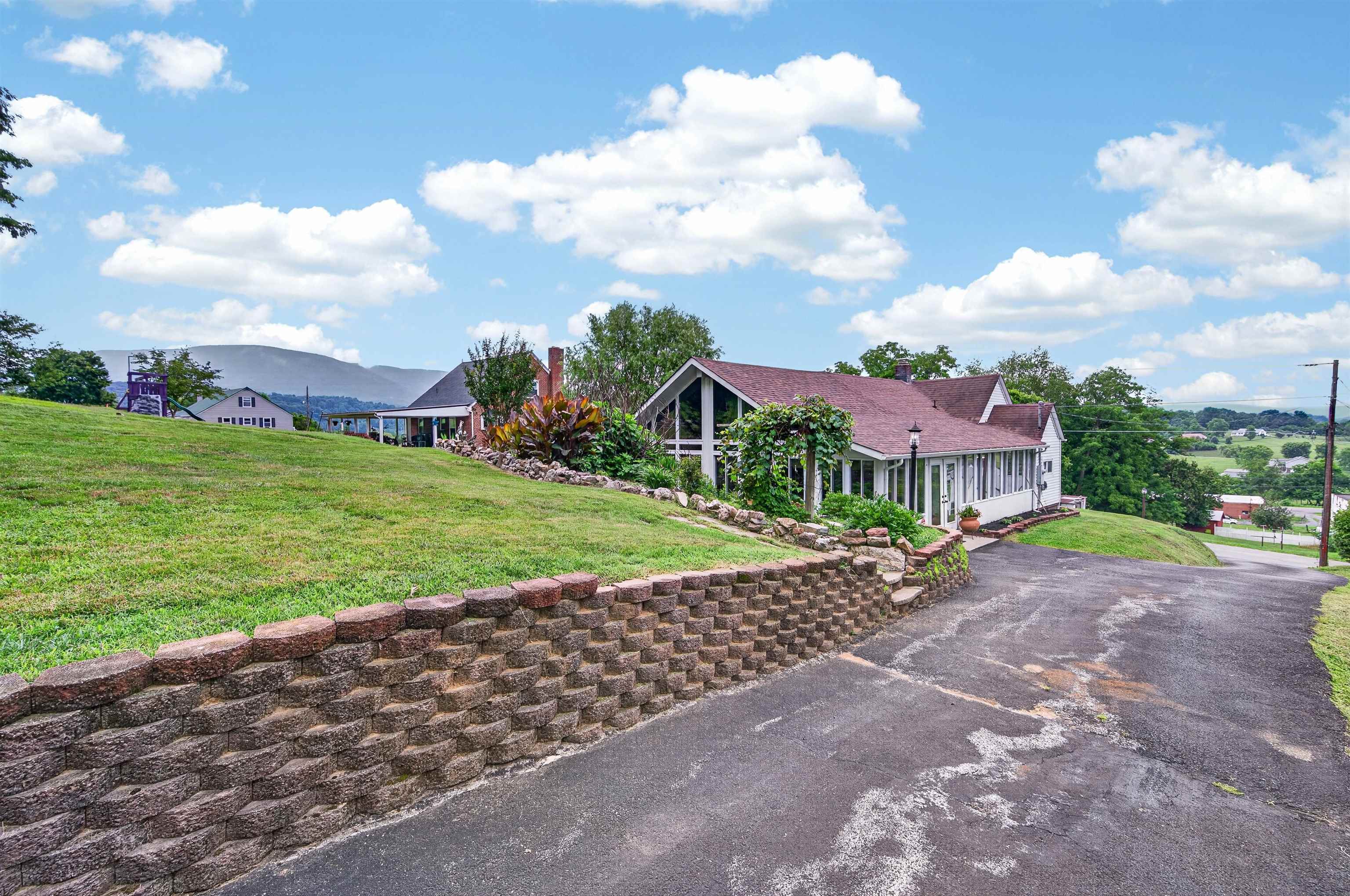 403 Cedar Drive Ripplemead VA 24150