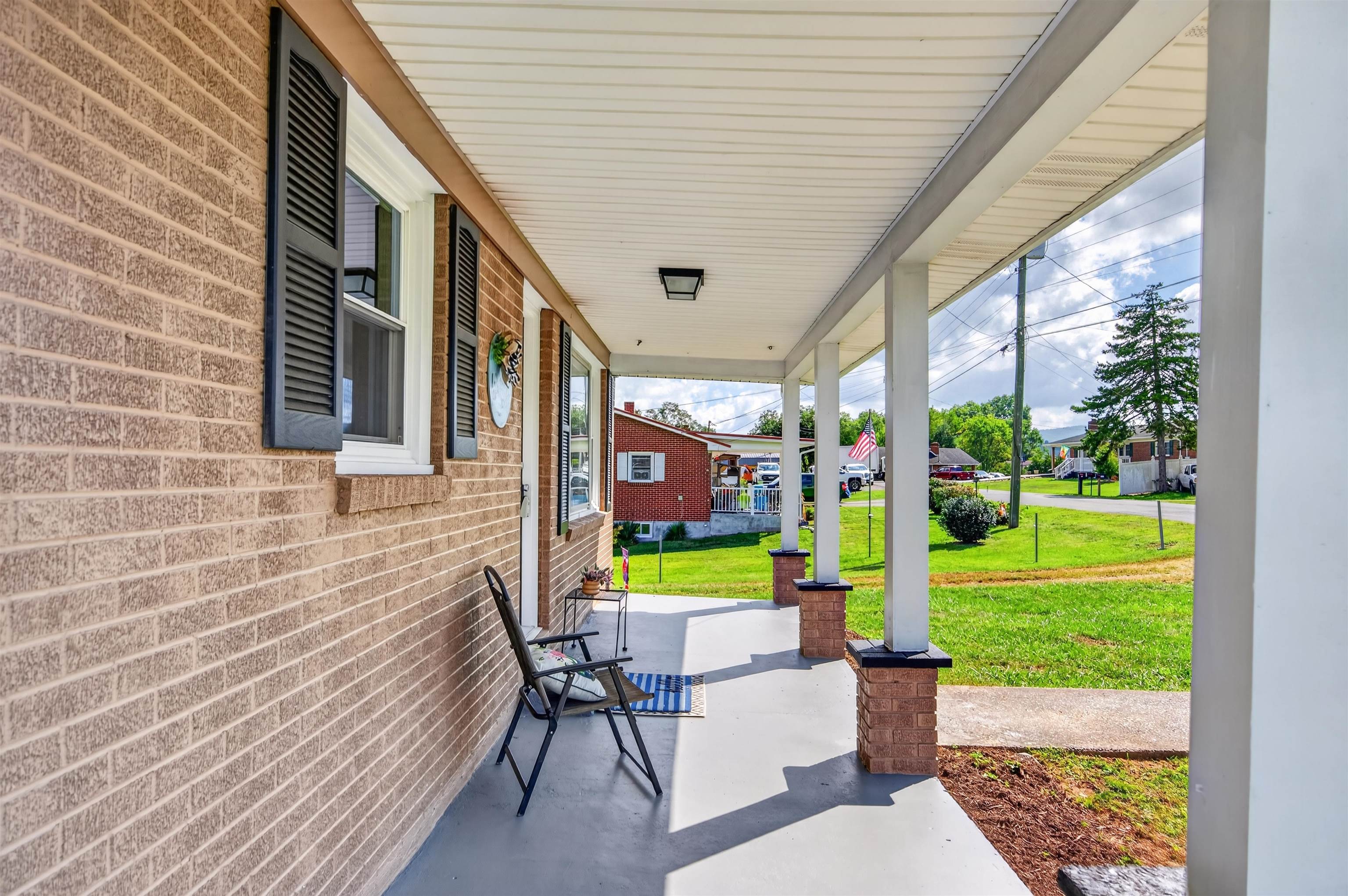 539 Friendly Circle Marion VA 24354