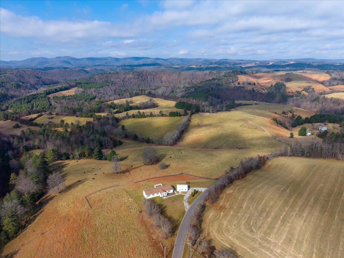 2229 NW Indian Valley Po Road Indian Valley VA 24105