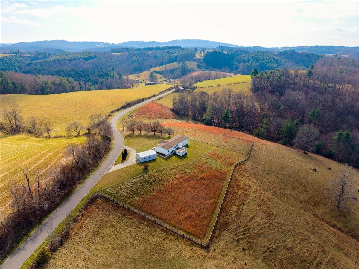 2229 NW Indian Valley Po Road Indian Valley VA 24105