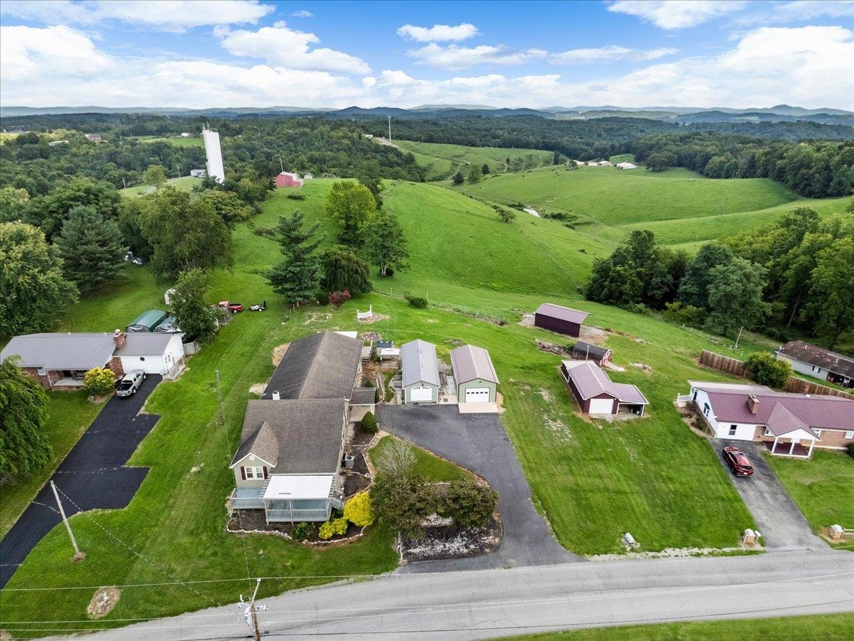 5833 Lyons Road Dublin VA 24084