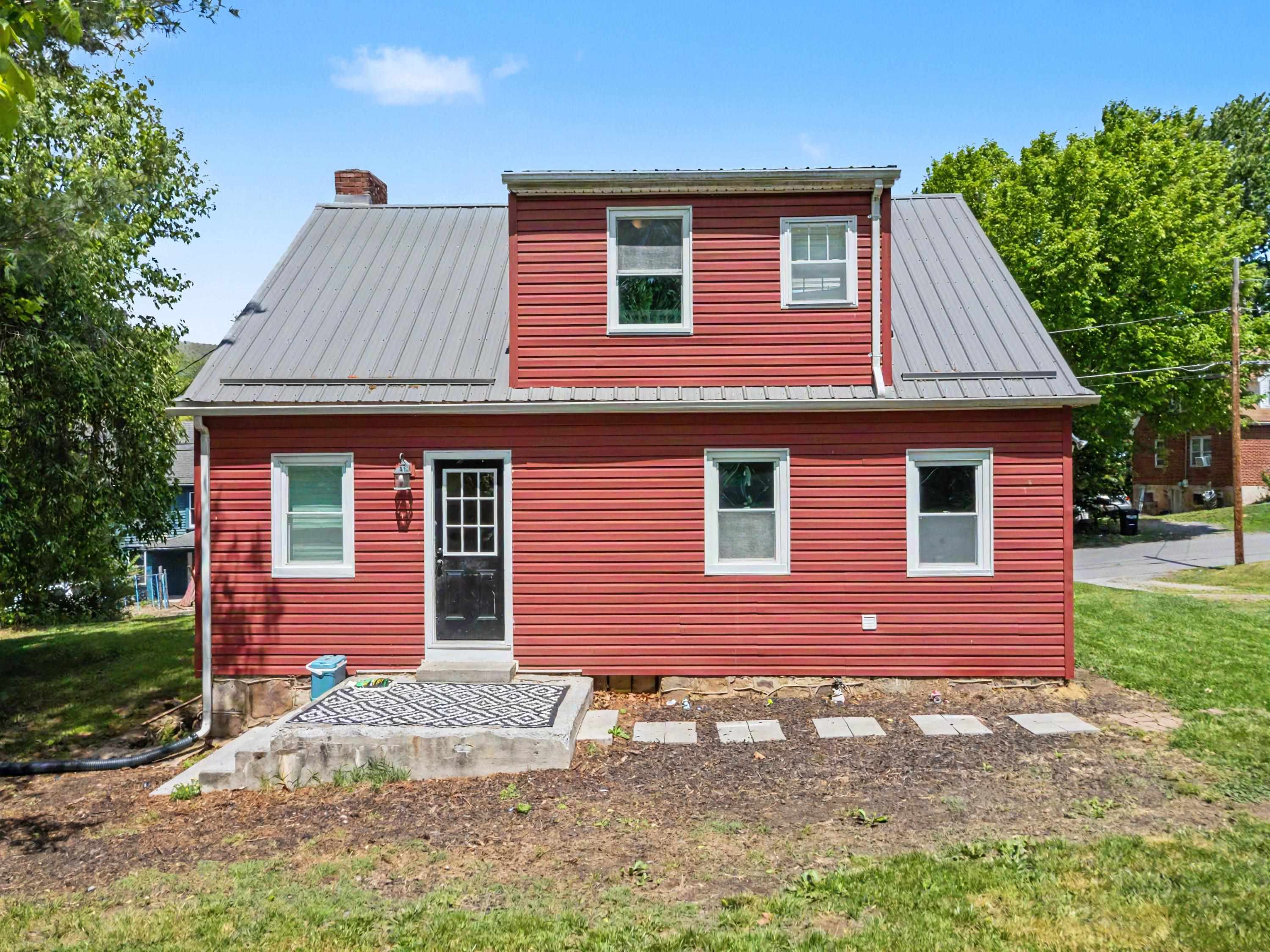 904 Westview Street Narrows VA 24124