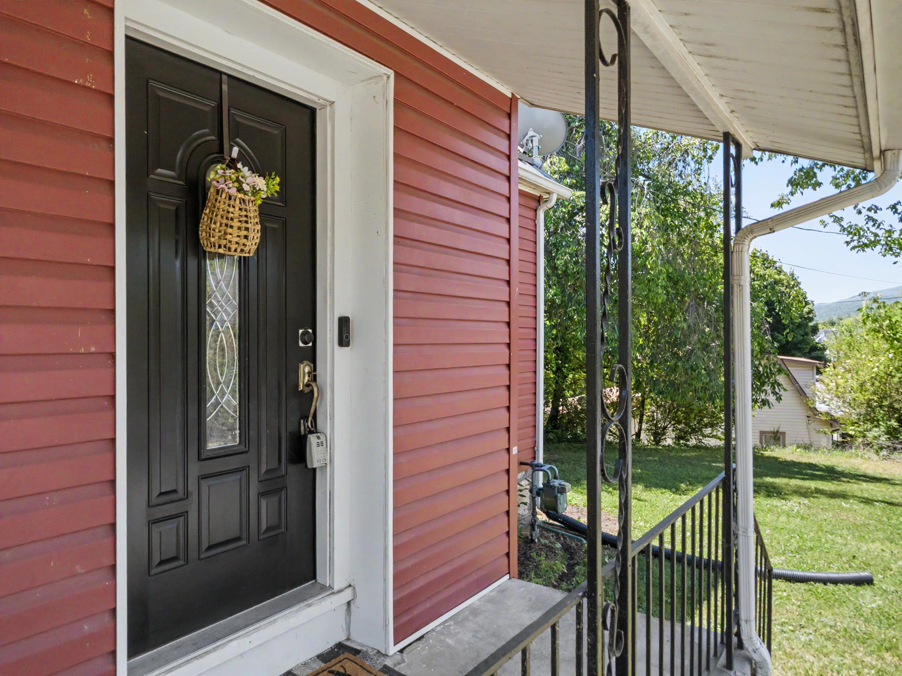 904 Westview Street Narrows VA 24124