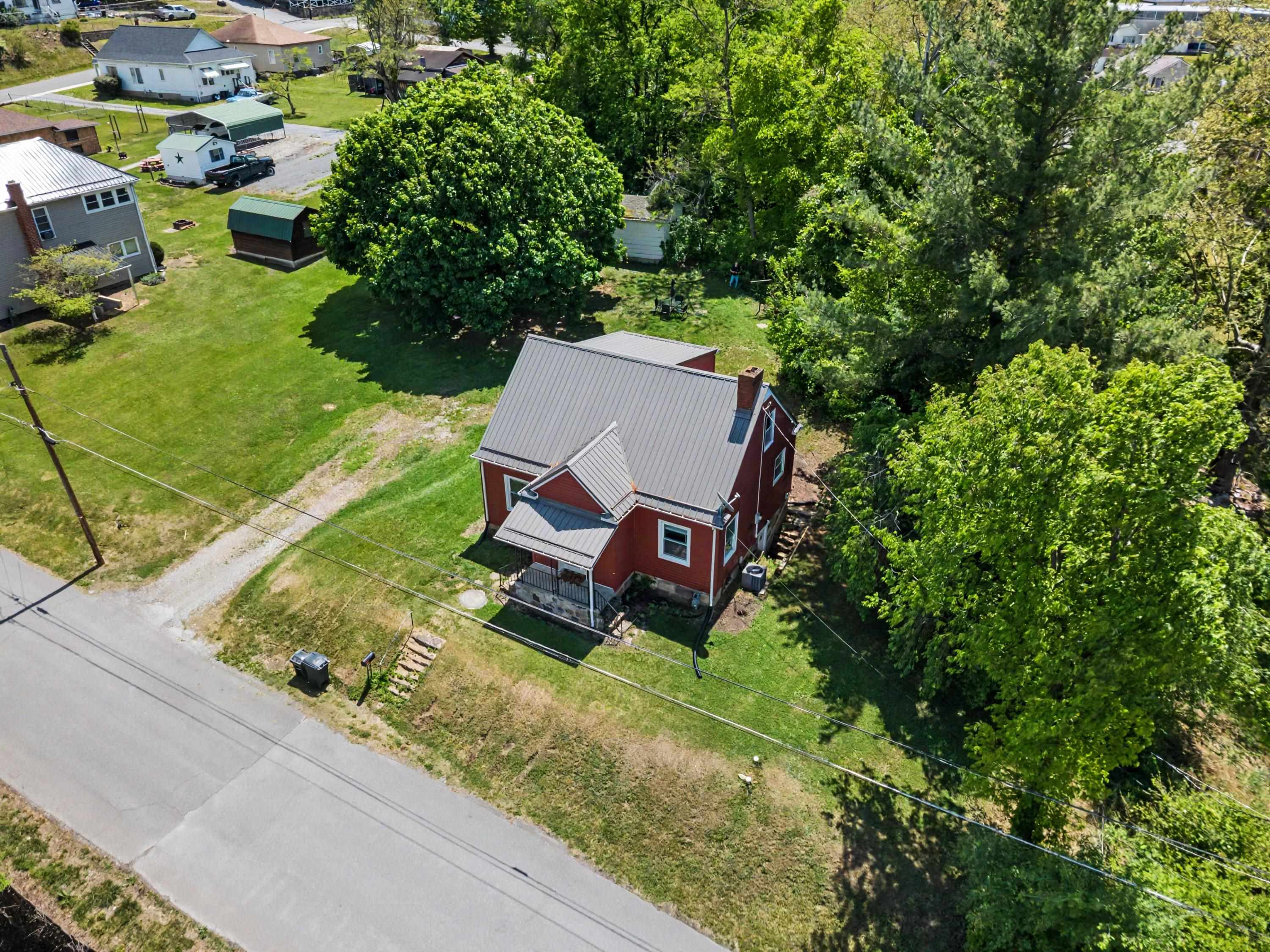 904 Westview Street Narrows VA 24124