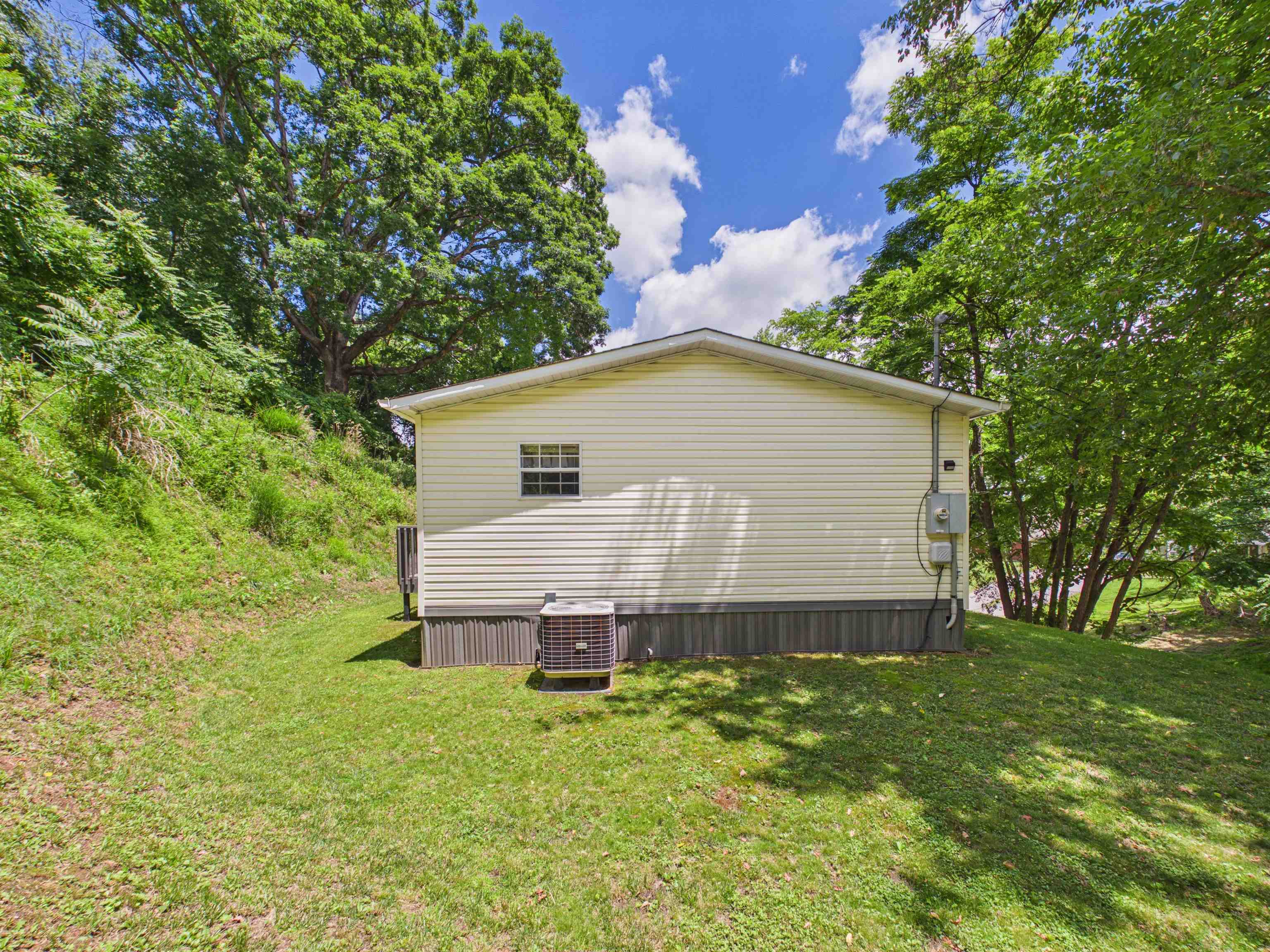 120 Holly Street Pulaski VA 24301