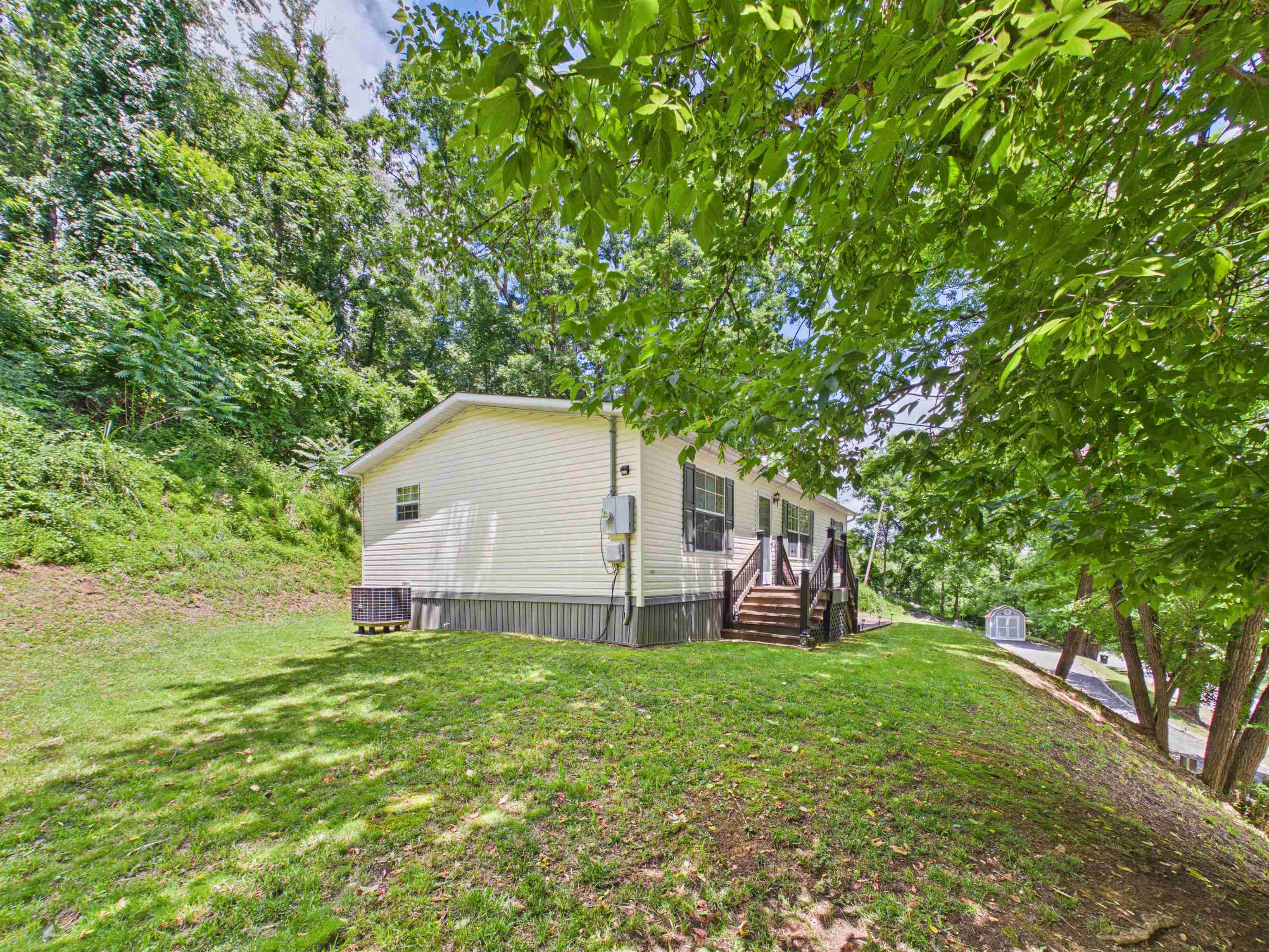 120 Holly Street Pulaski VA 24301