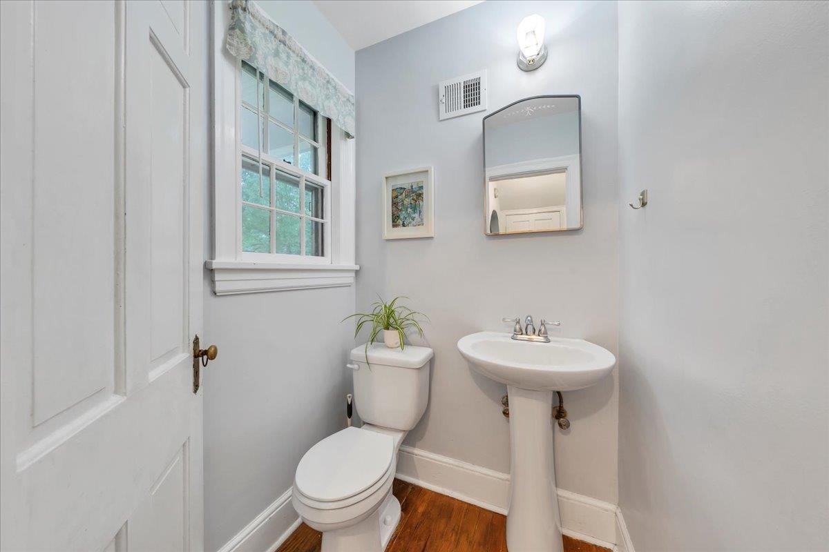 3240 Fleming Avenue NW Roanoke VA 24012