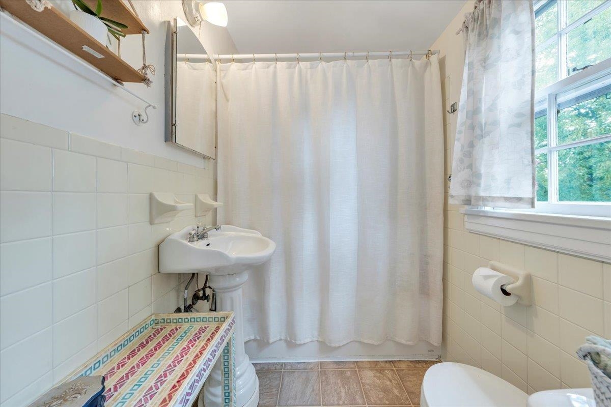 3240 Fleming Avenue NW Roanoke VA 24012