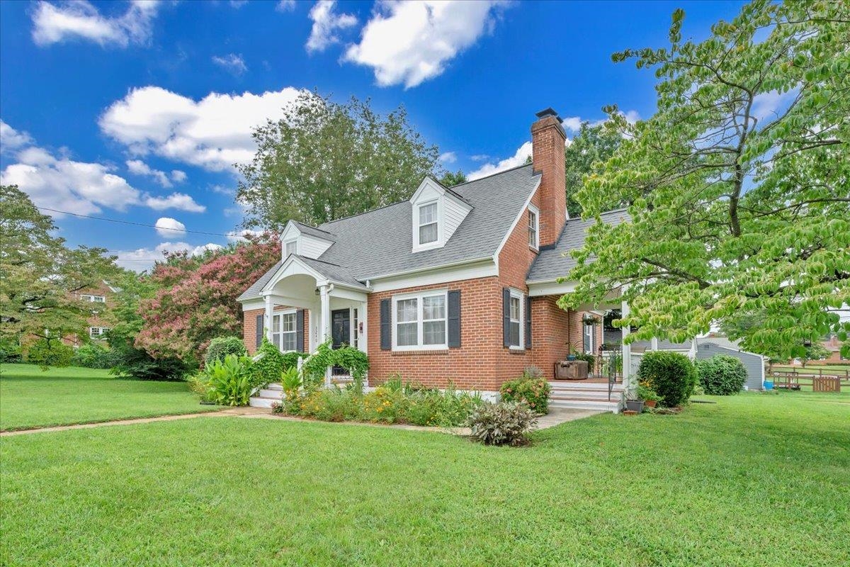 3240 Fleming Avenue NW Roanoke VA 24012