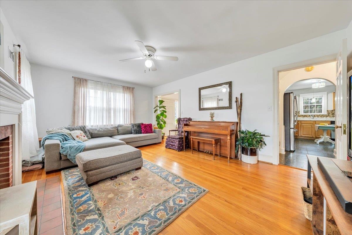 3240 Fleming Avenue NW Roanoke VA 24012