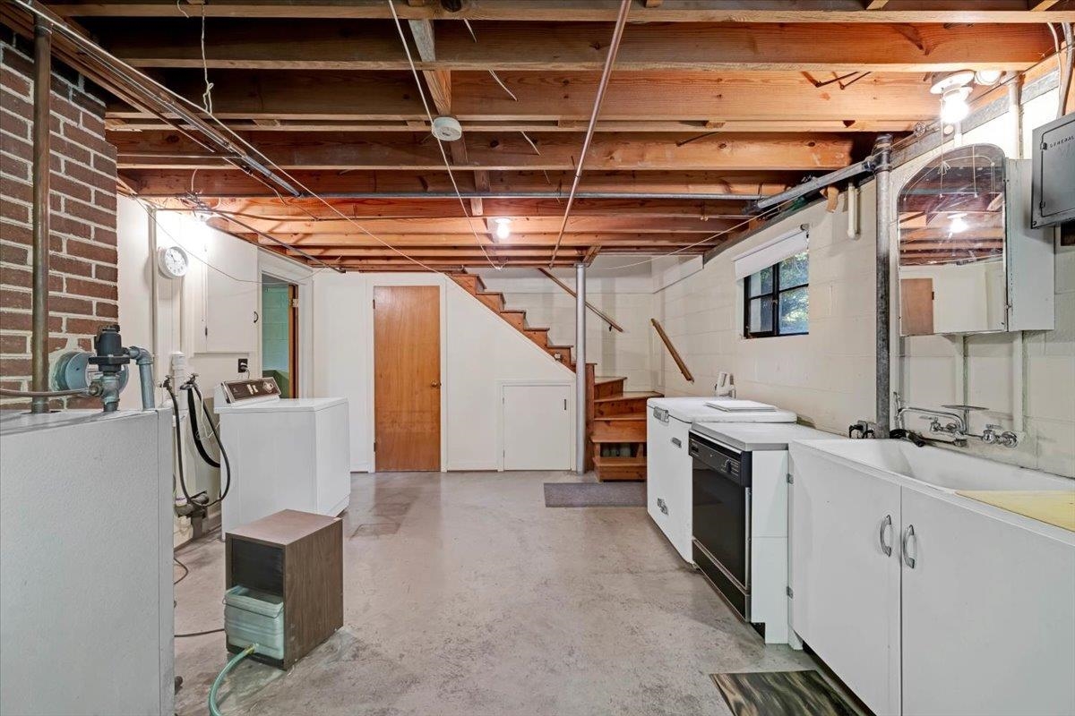 1004 Kentwood Drive Blacksburg VA 24060