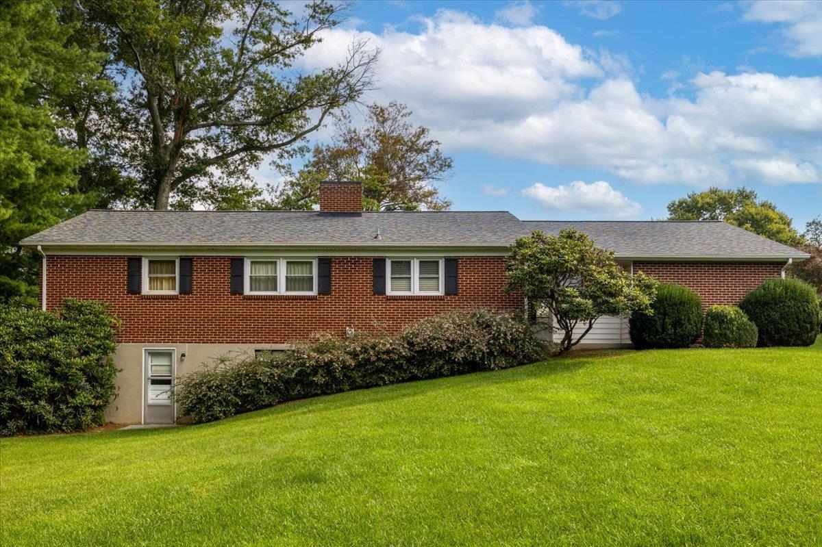 1004 Kentwood Drive Blacksburg VA 24060