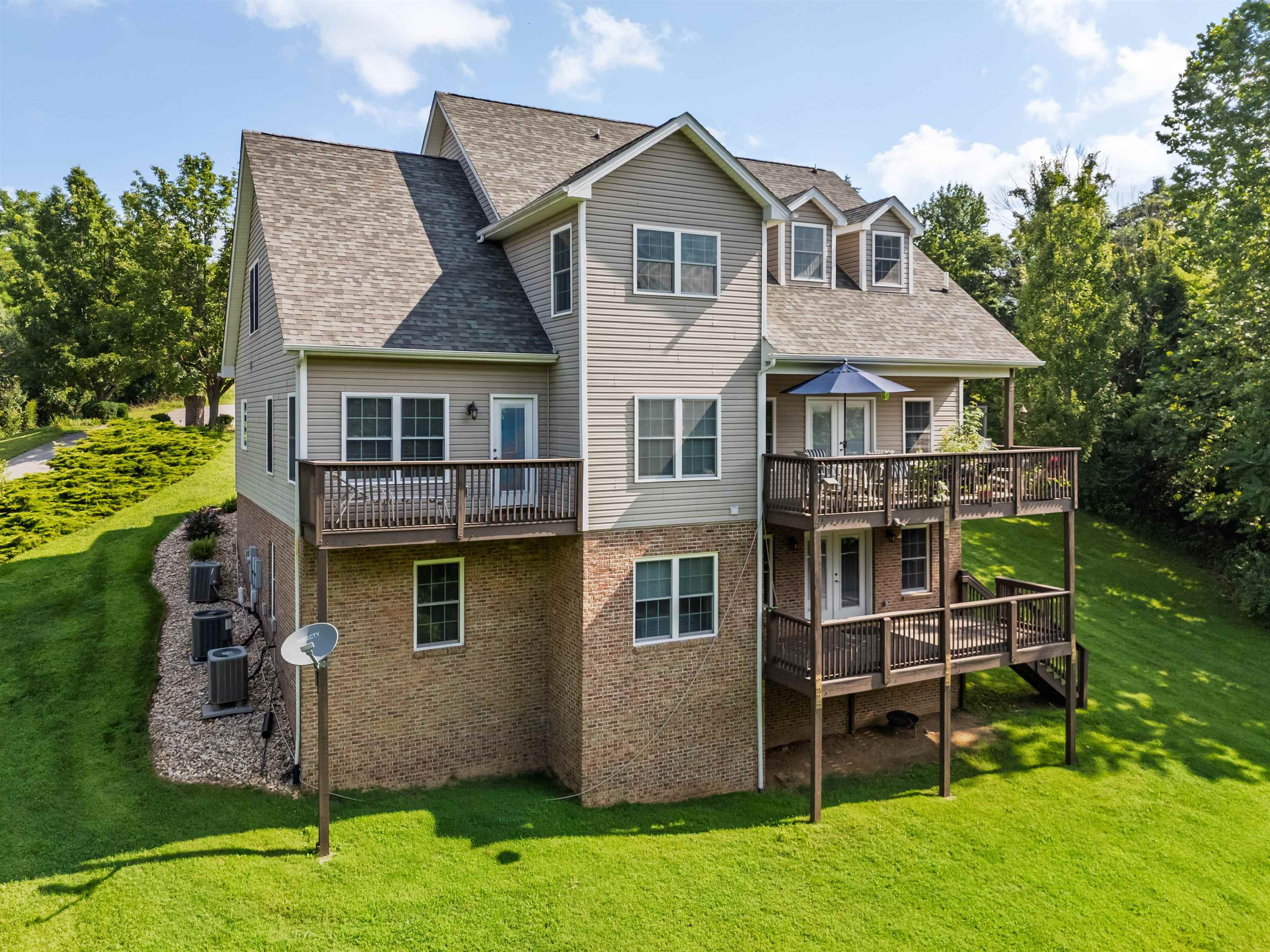 205 Ridge Lane Radford VA 24141