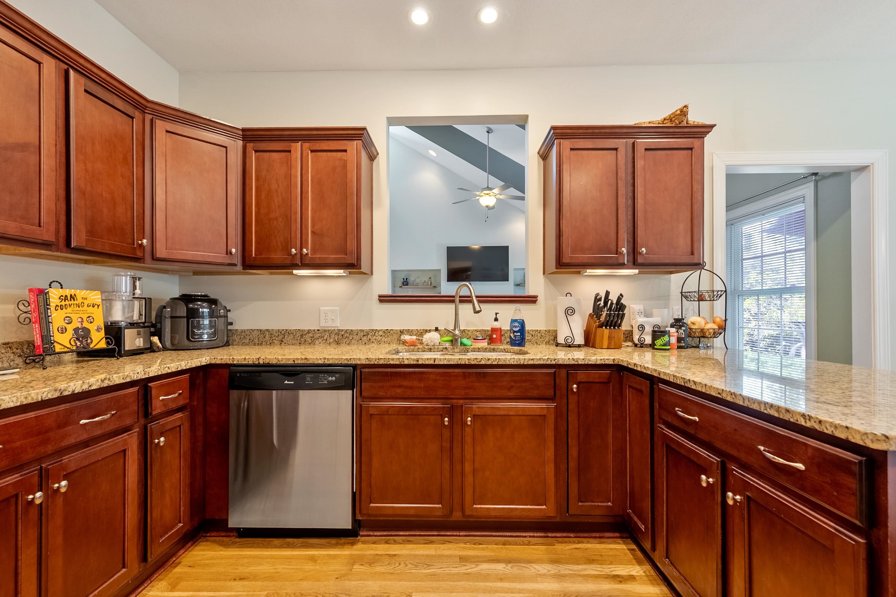 205 Ridge Lane Radford VA 24141