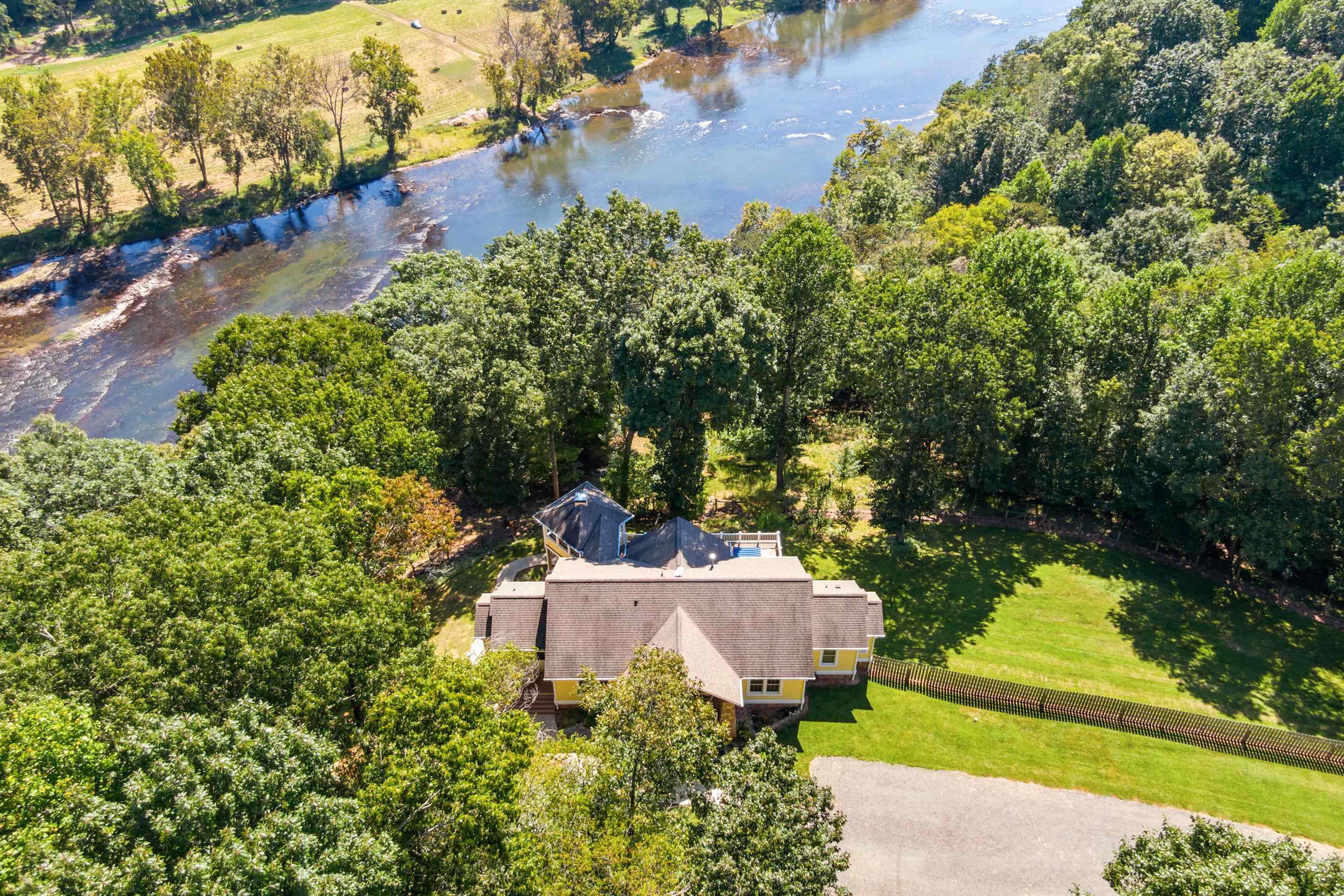 138 Ridgeland Drive Max Meadows VA 24360