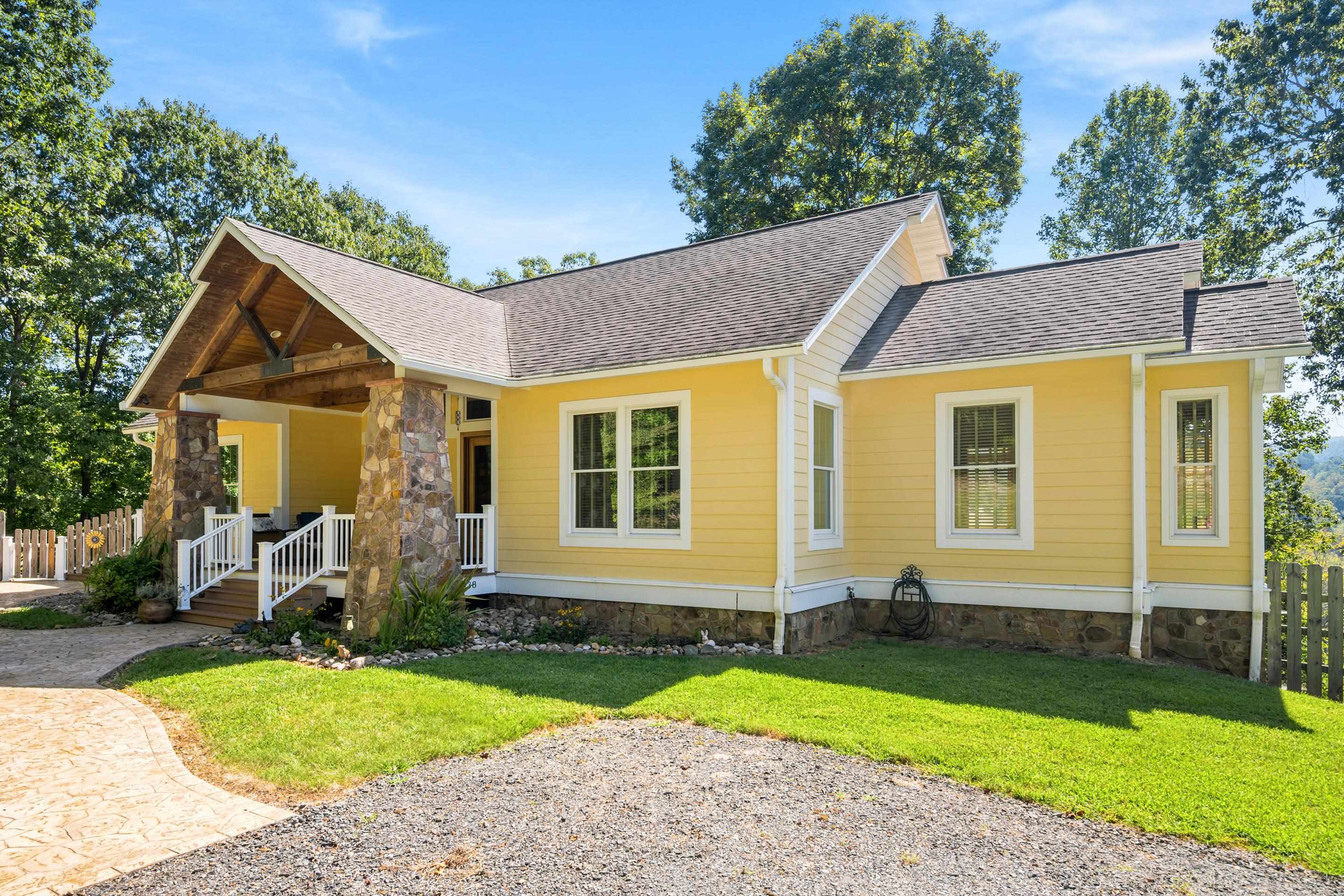 138 Ridgeland Drive Max Meadows VA 24360