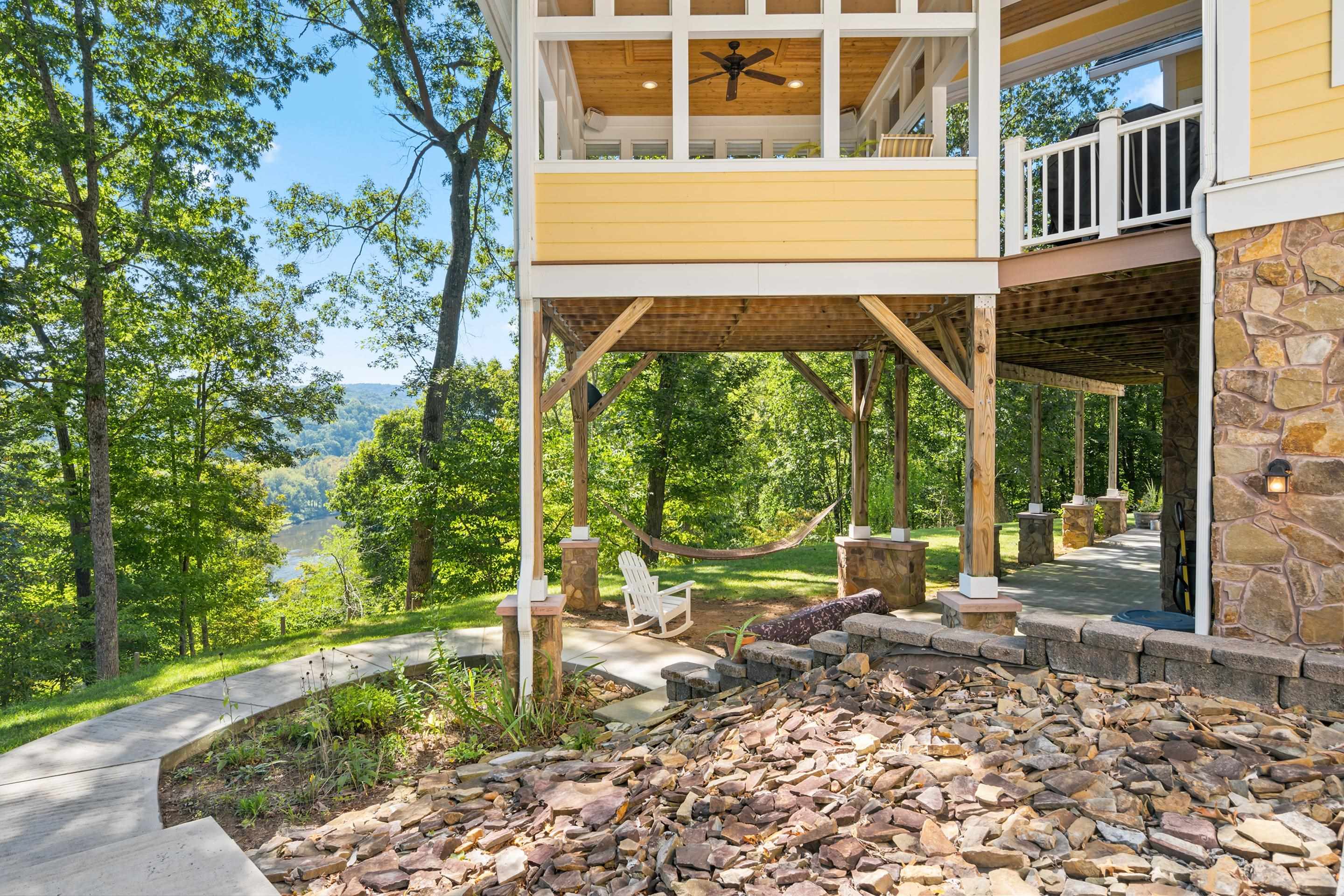 138 Ridgeland Drive Max Meadows VA 24360