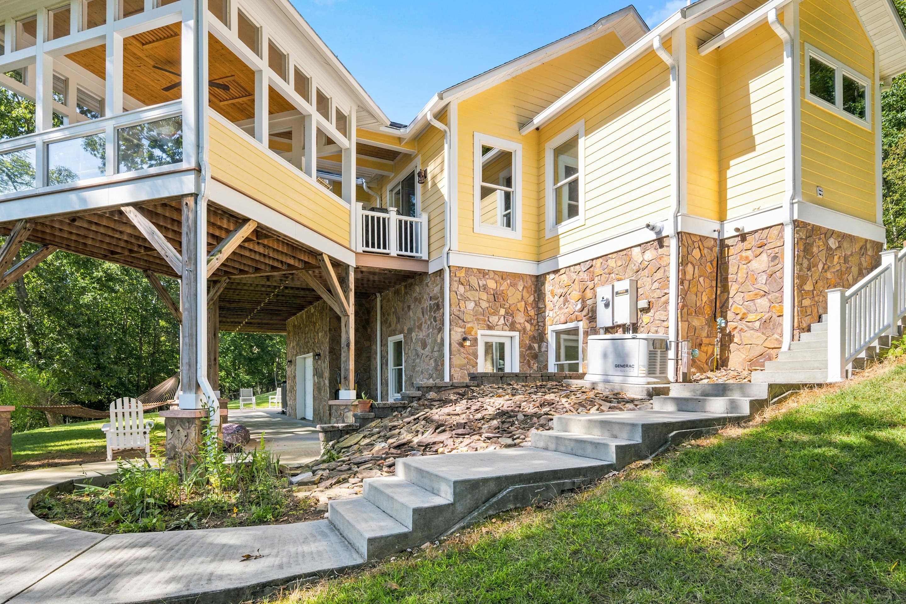 138 Ridgeland Drive Max Meadows VA 24360