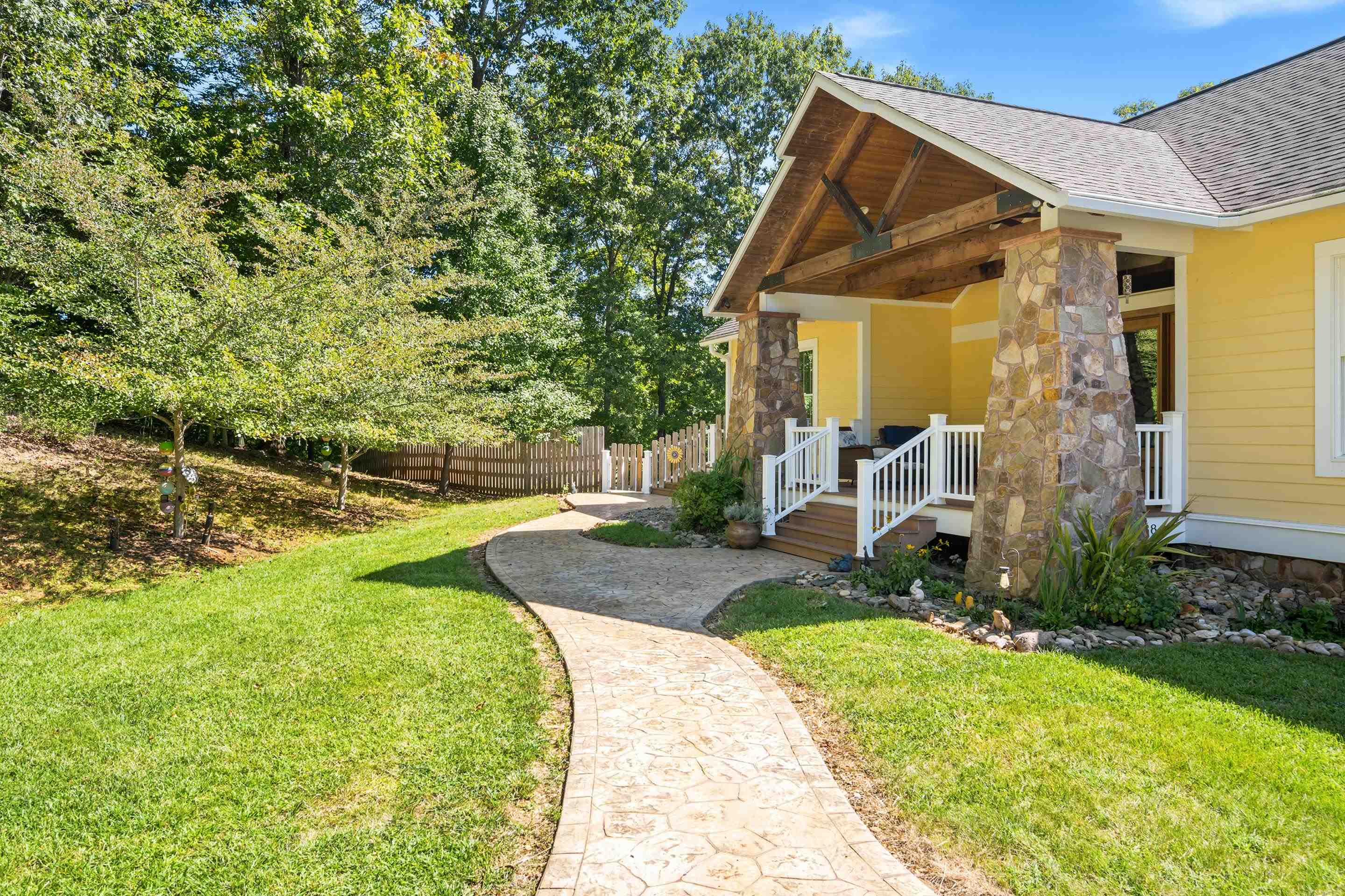 138 Ridgeland Drive Max Meadows VA 24360