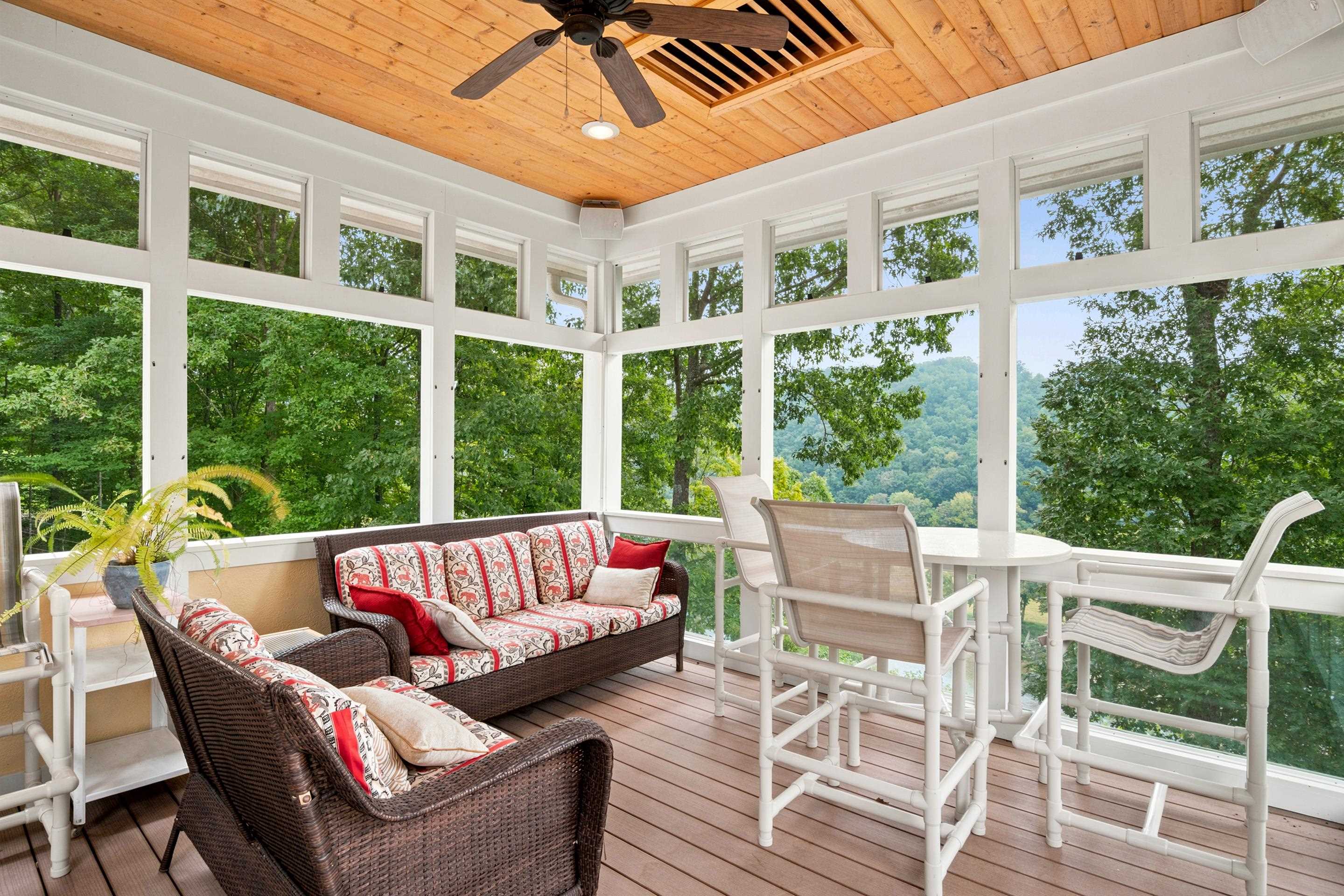 138 Ridgeland Drive Max Meadows VA 24360