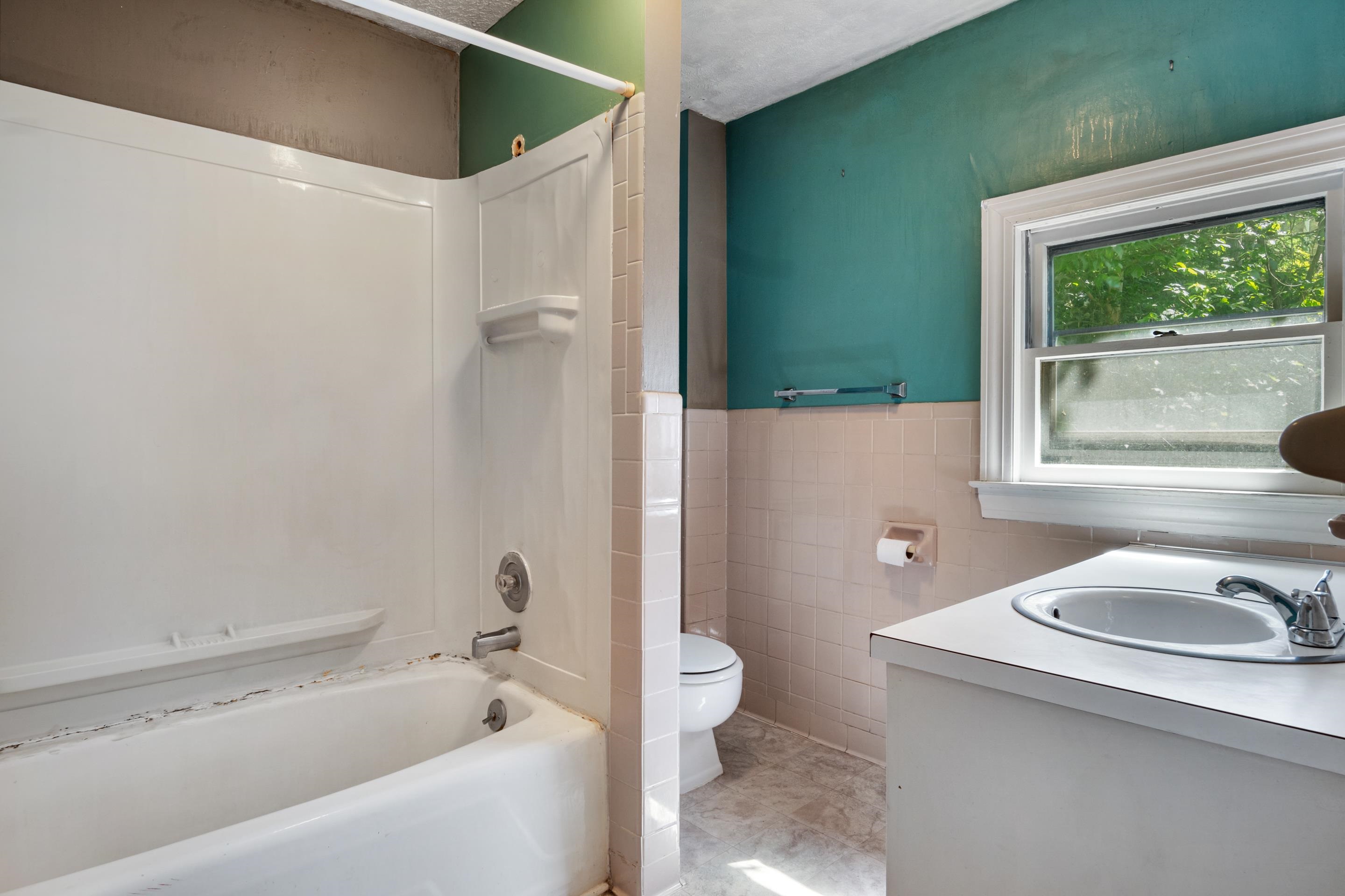 818 Second Street Radford VA 24141