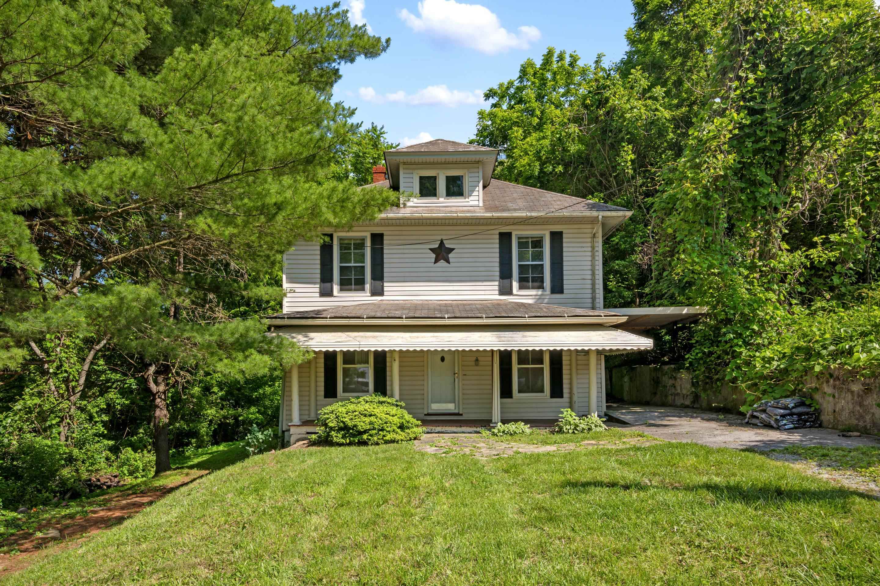 818 Second Street Radford VA 24141