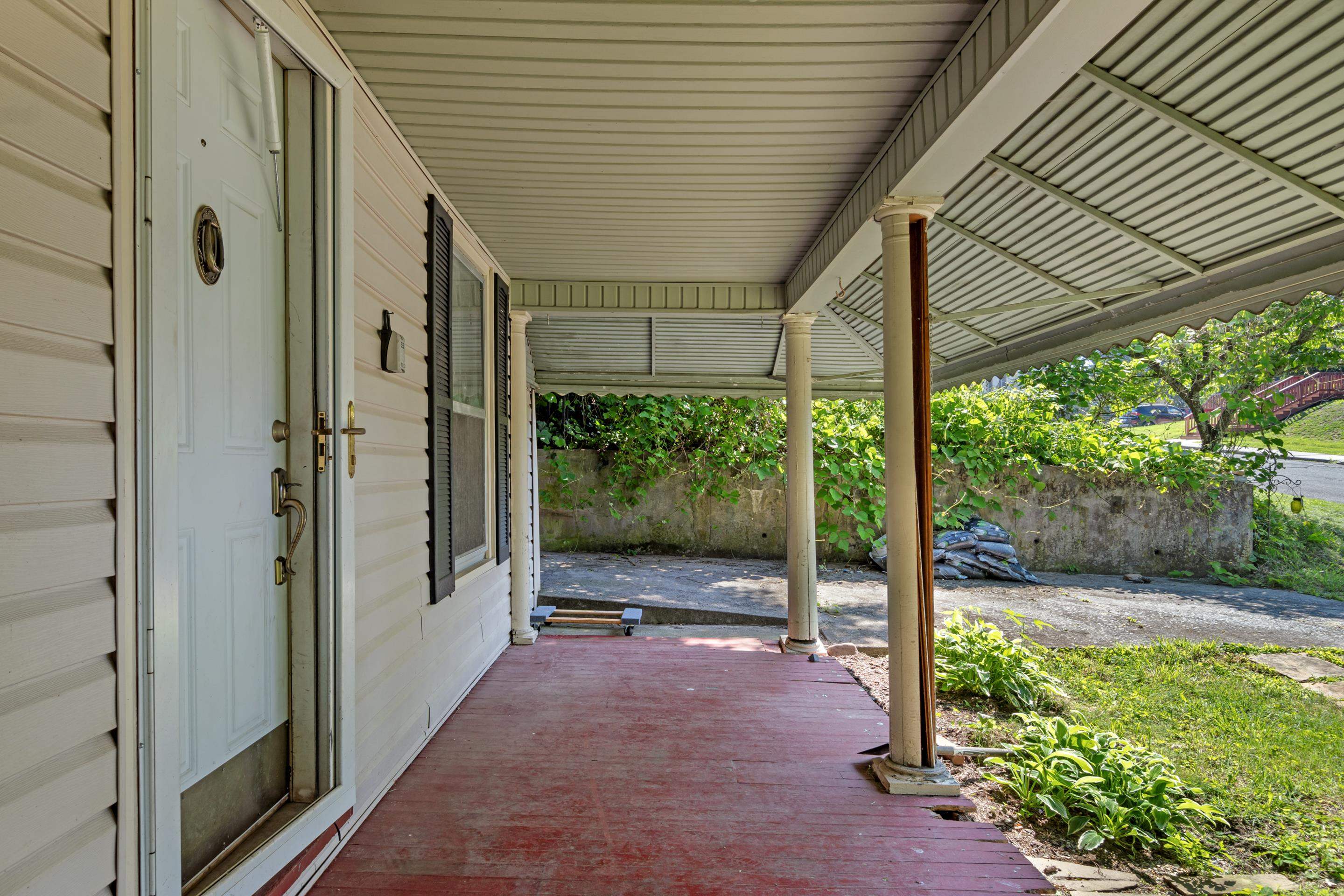 818 Second Street Radford VA 24141