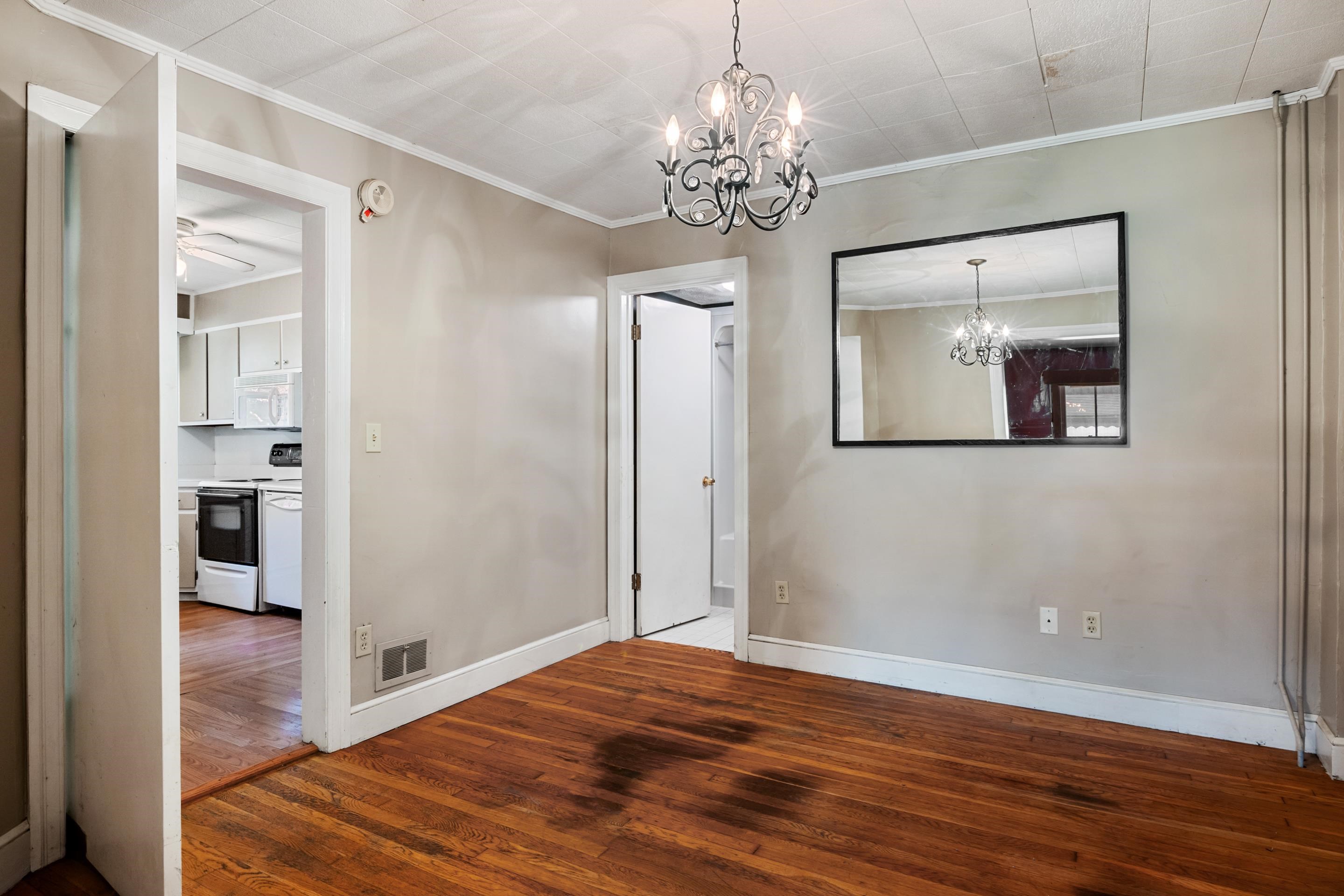 818 Second Street Radford VA 24141