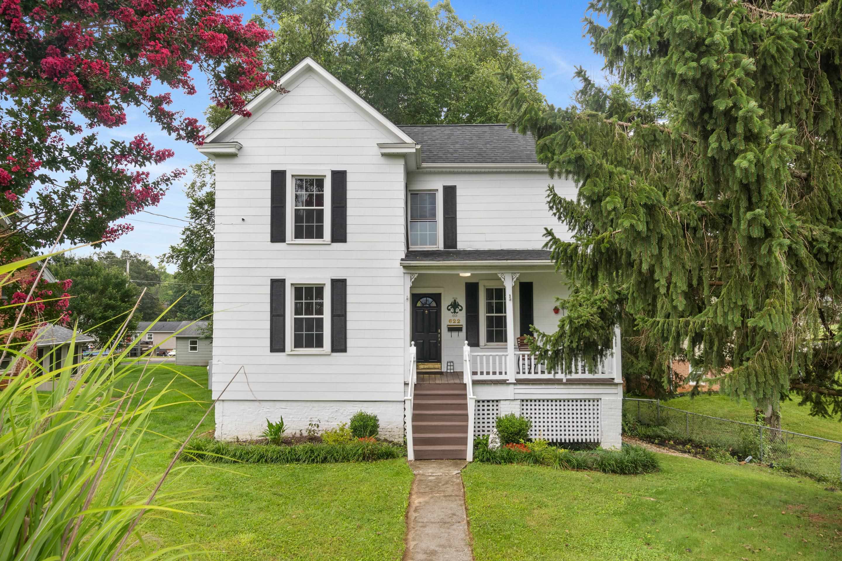 622 Fourth Street Radford VA 24141