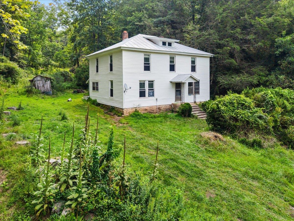 407 Graysville Road Copper Hill VA 24079