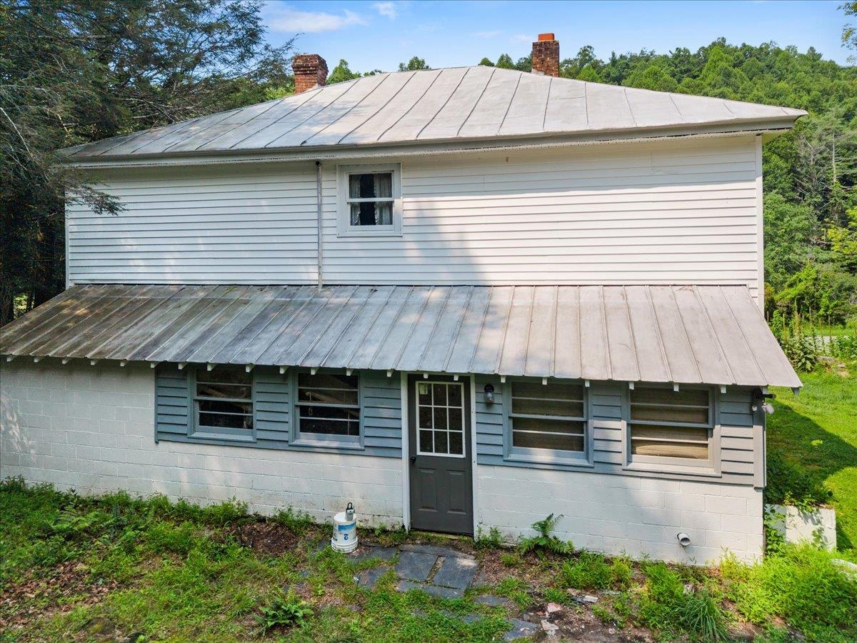 407 Graysville Road Copper Hill VA 24079
