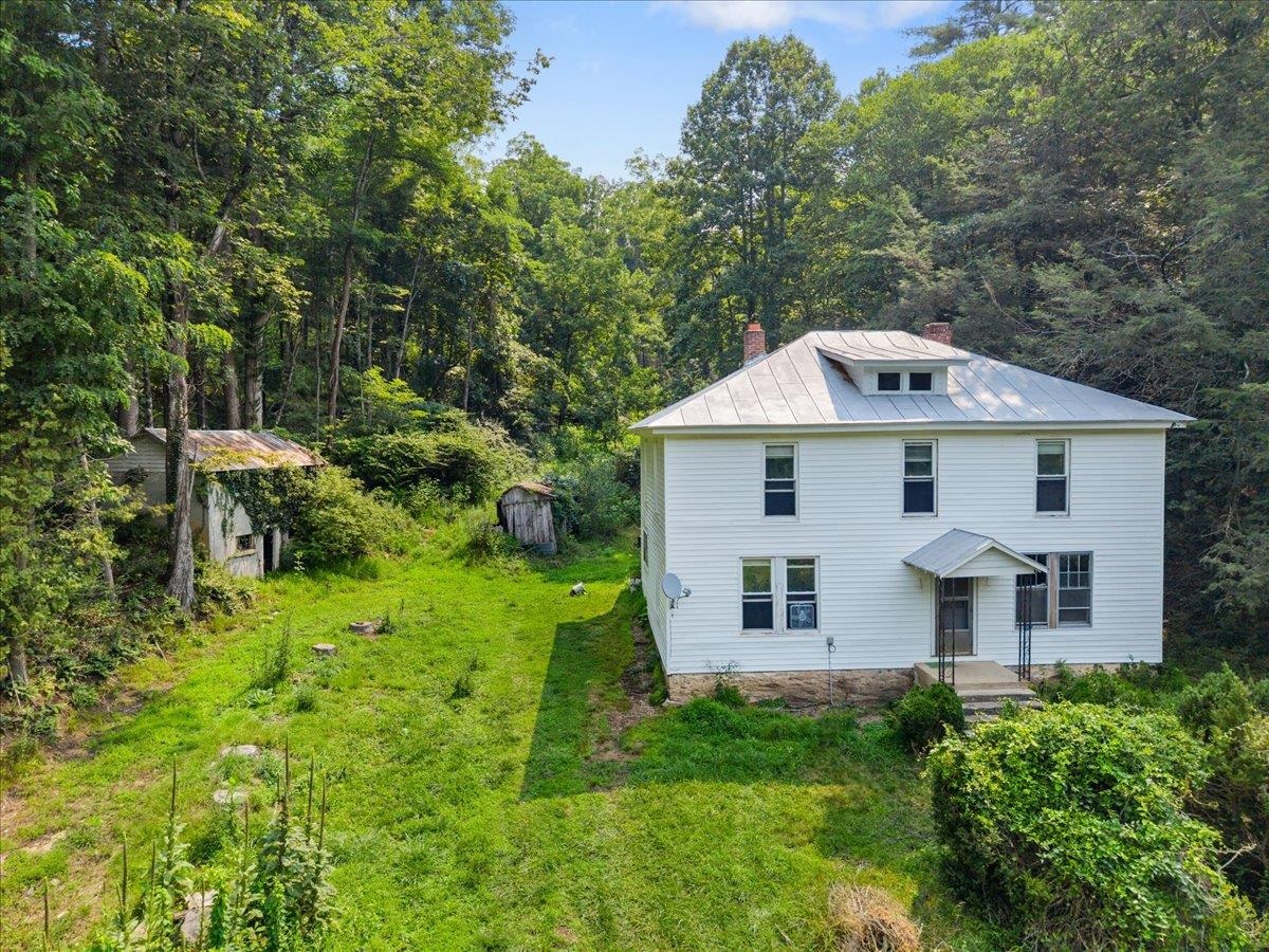 407 Graysville Road Copper Hill VA 24079