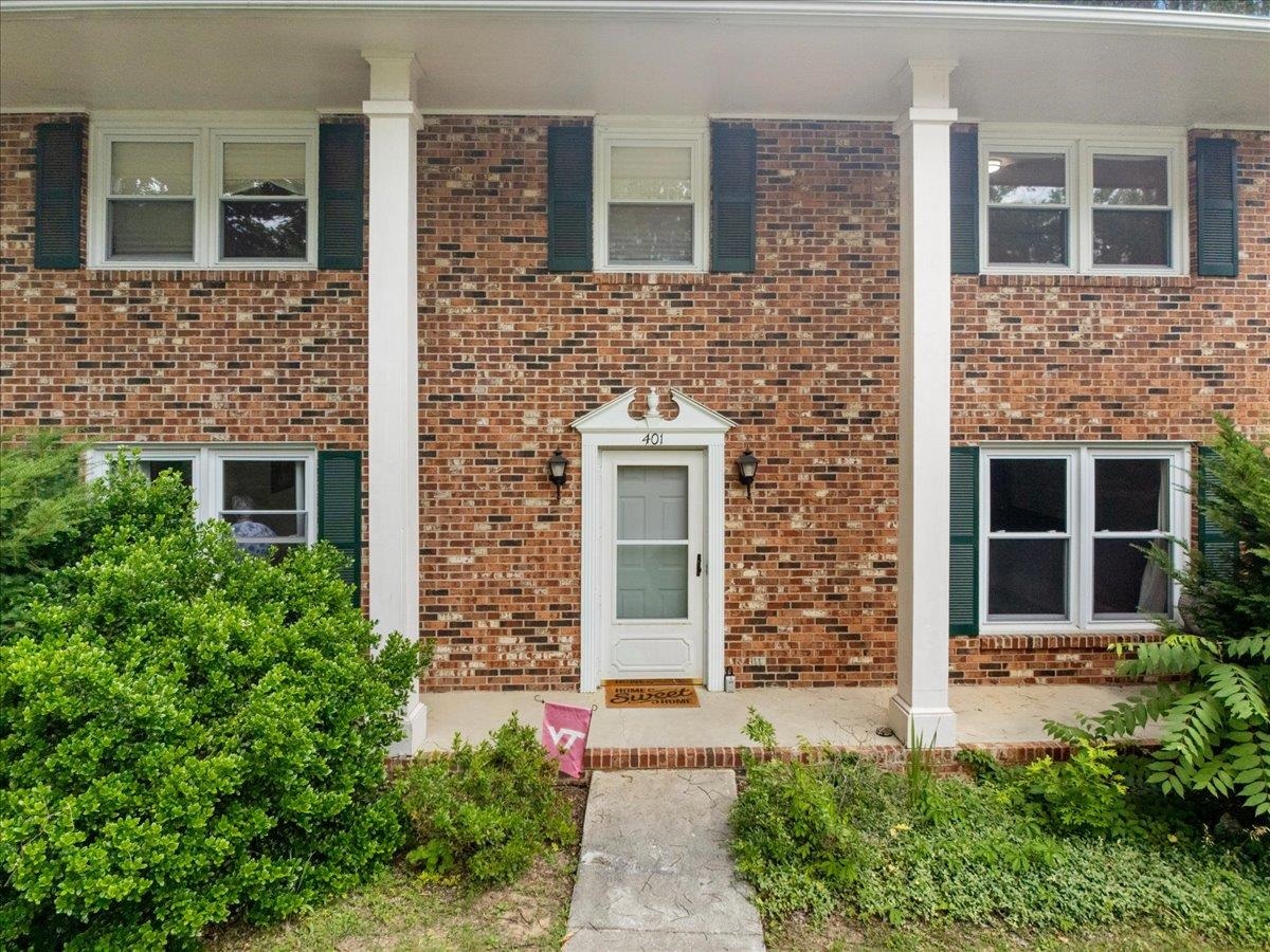 401 Stonegate Drive Blacksburg VA 24060