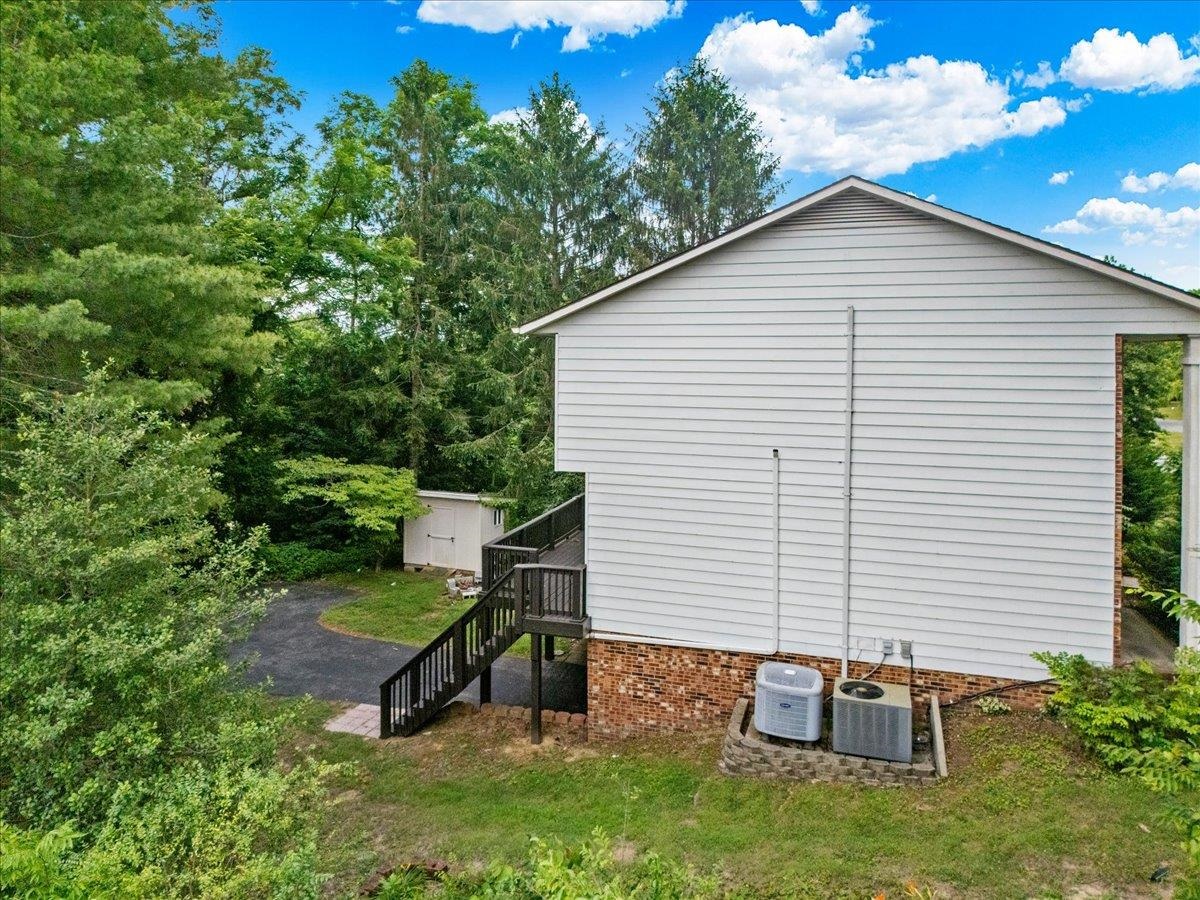 401 Stonegate Drive Blacksburg VA 24060