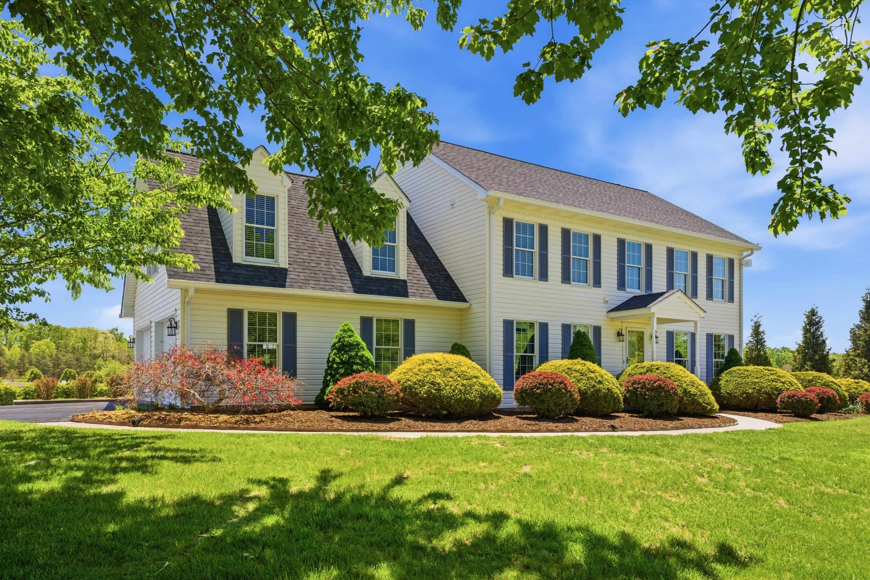 1305 Red Hawk Run Christiansburg VA 24073