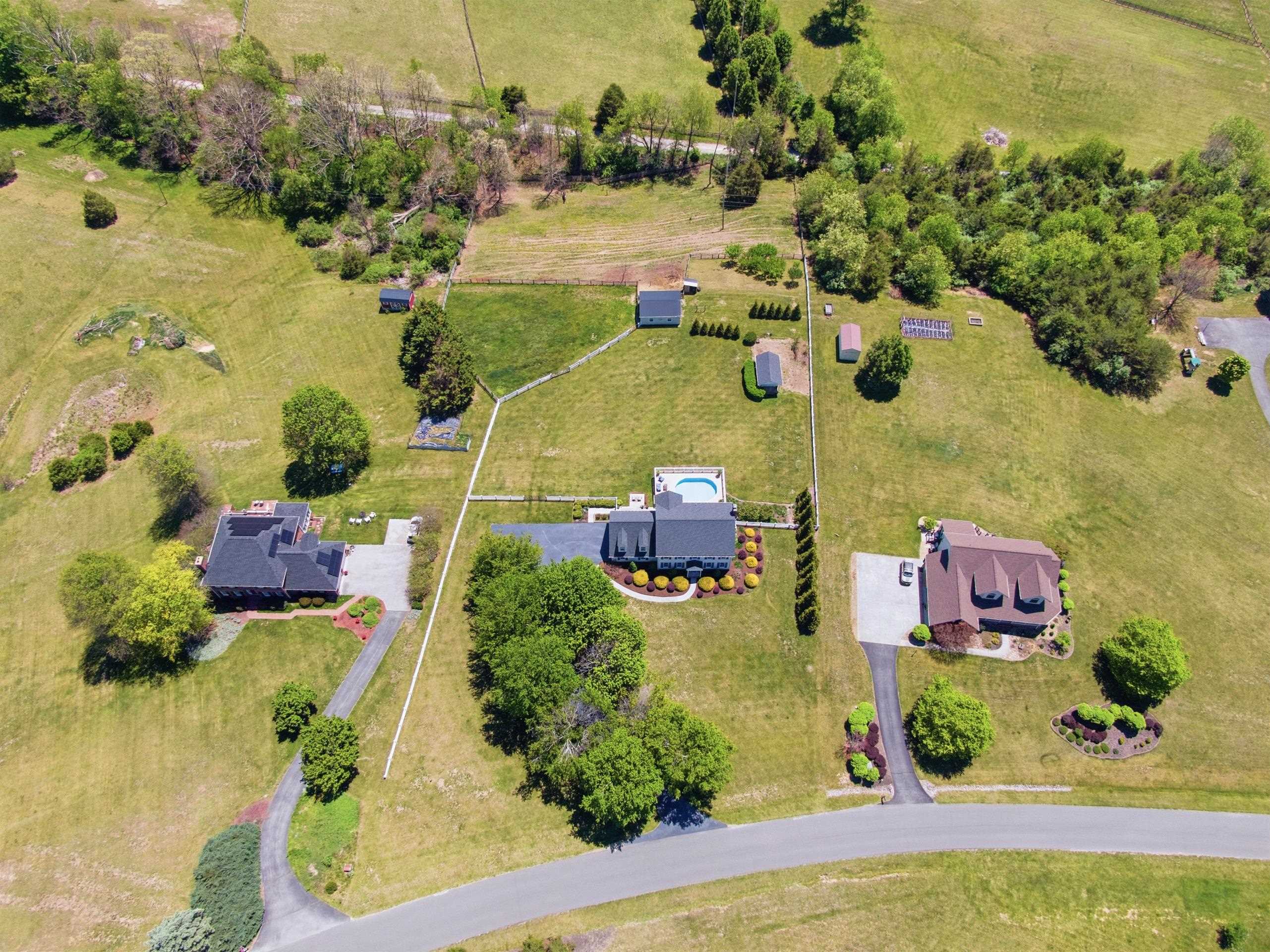 1305 Red Hawk Run Christiansburg VA 24073