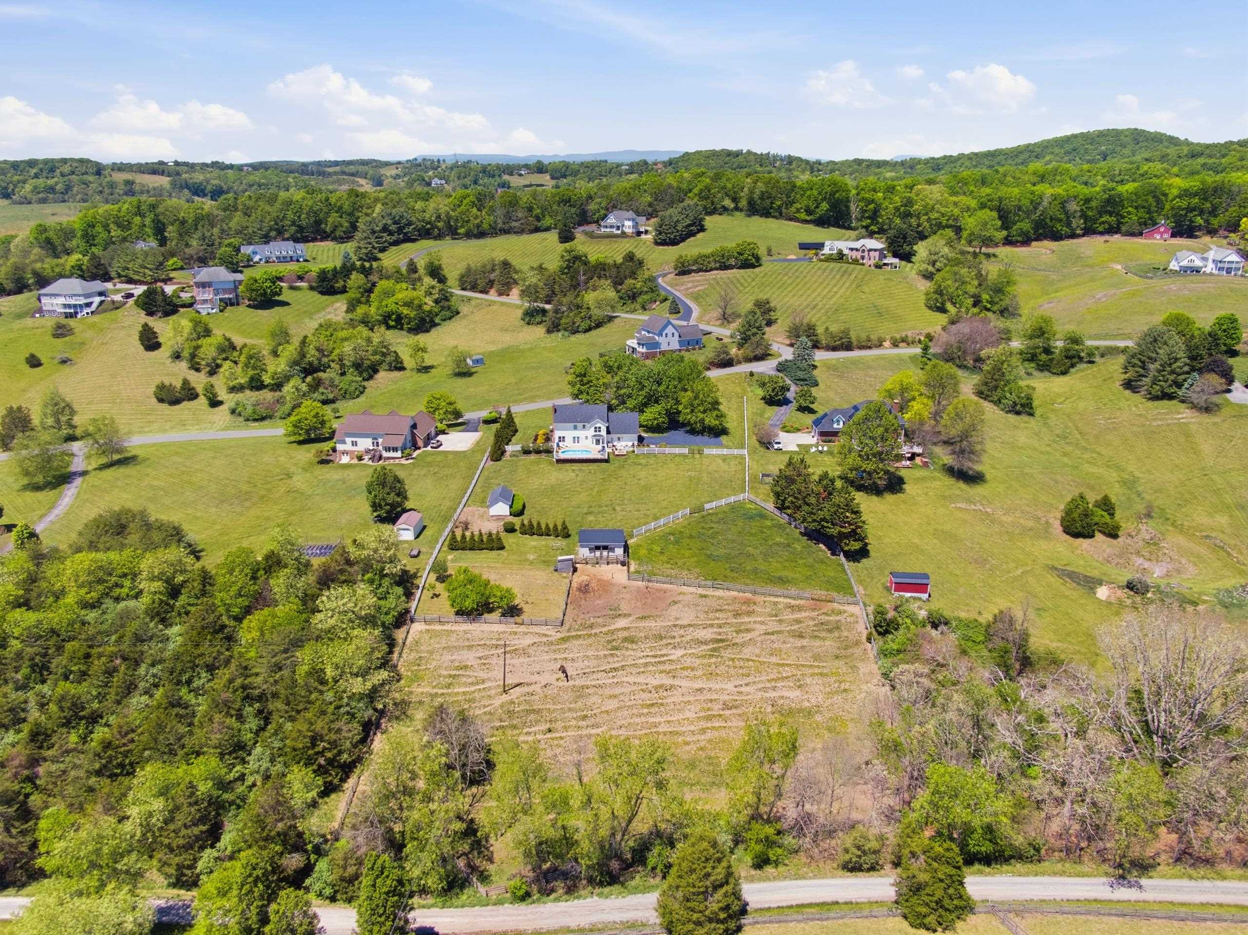 1305 Red Hawk Run Christiansburg VA 24073