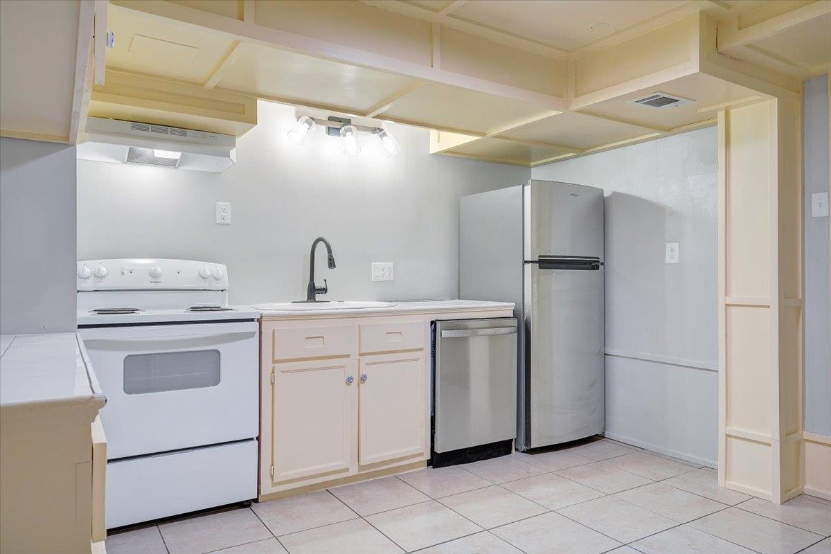 5001 Hildebrand Road NW Roanoke VA 24012