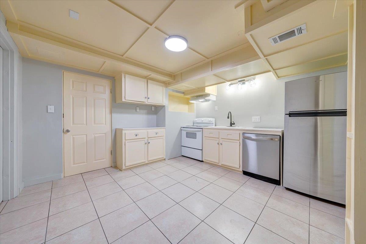 5001 Hildebrand Road NW Roanoke VA 24012
